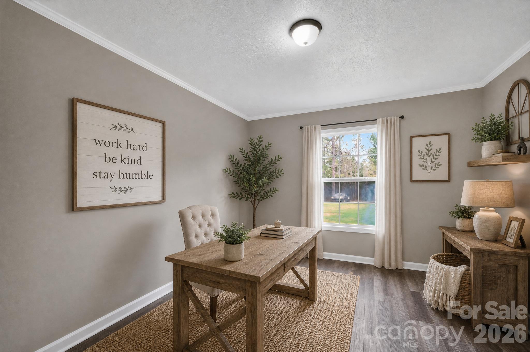 922 Lavender Road — Grover