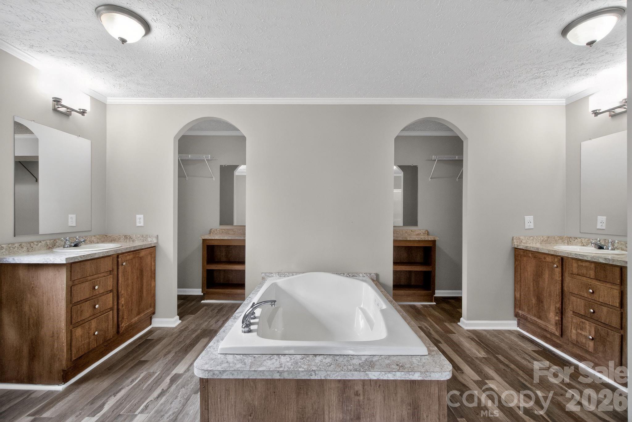 922 Lavender Road — Grover