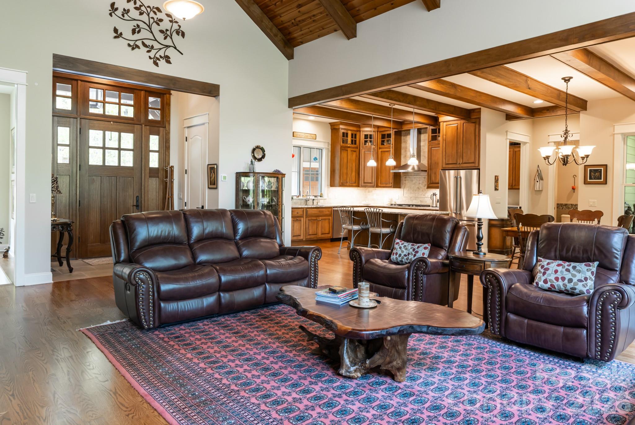 587 Autumn Sky Drive — Hendersonville