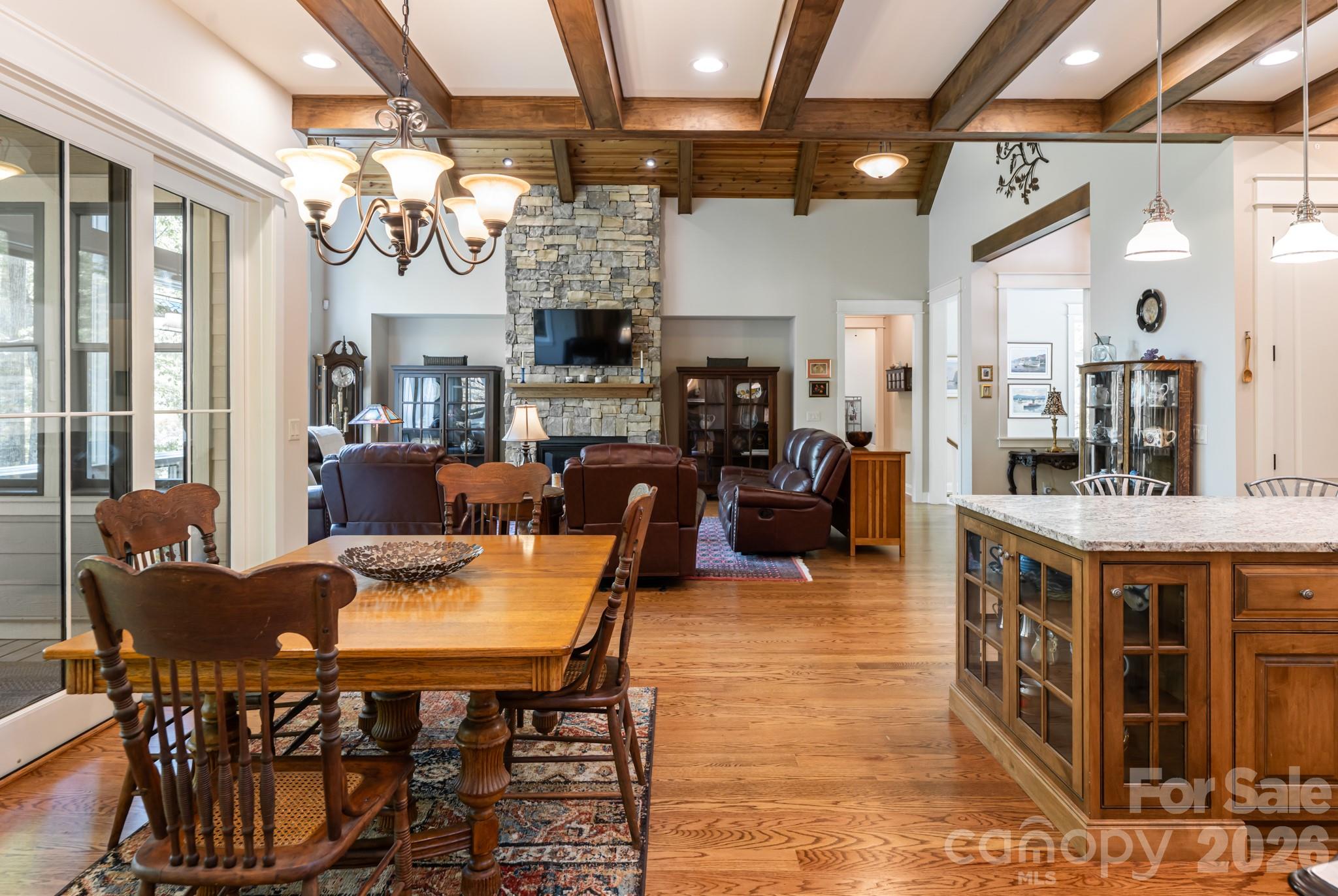 587 Autumn Sky Drive — Hendersonville