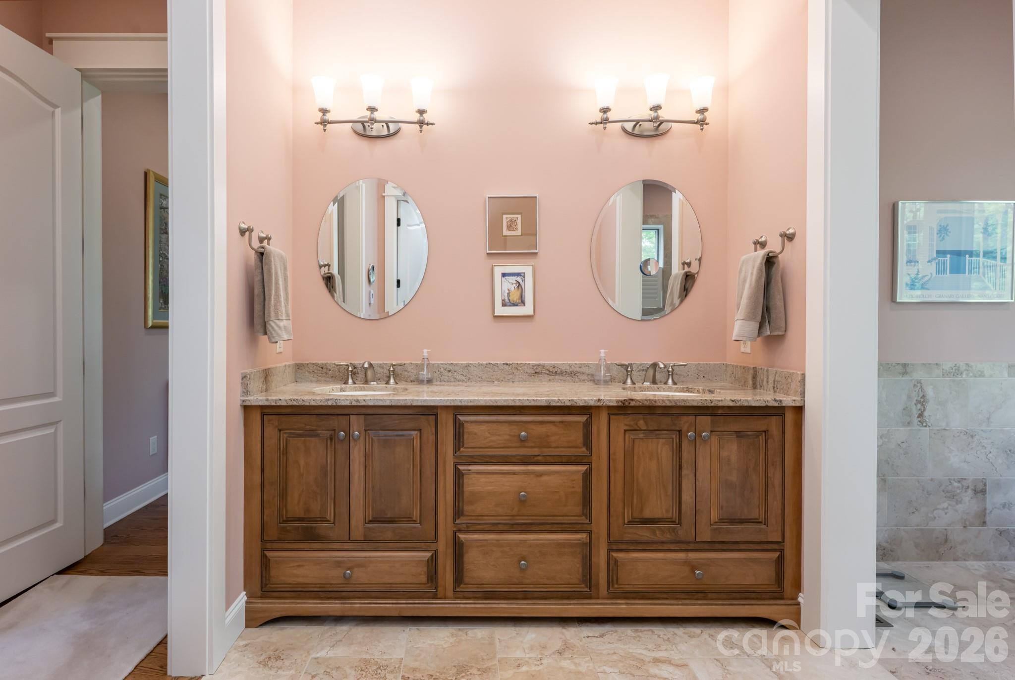 587 Autumn Sky Drive — Hendersonville