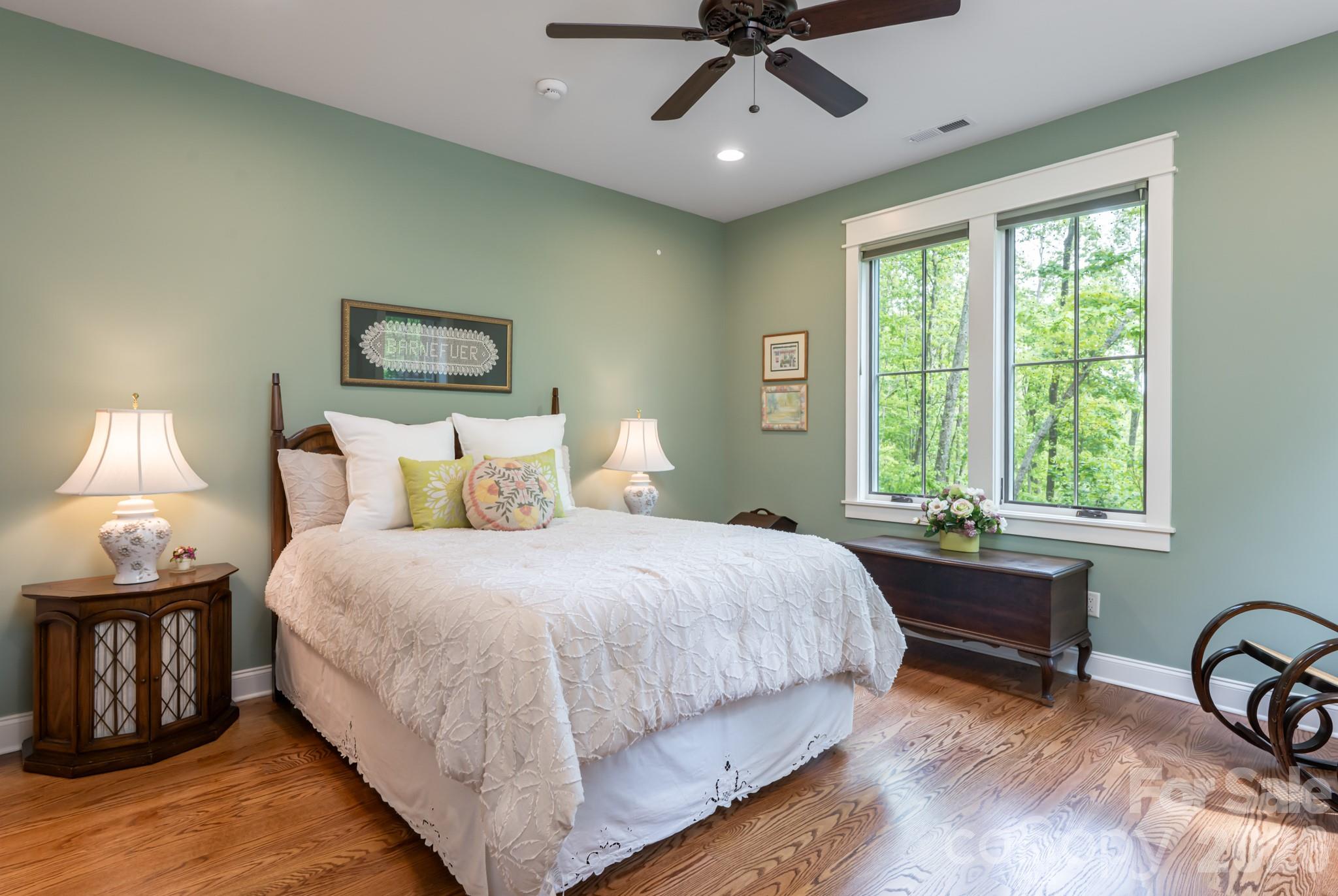 587 Autumn Sky Drive — Hendersonville