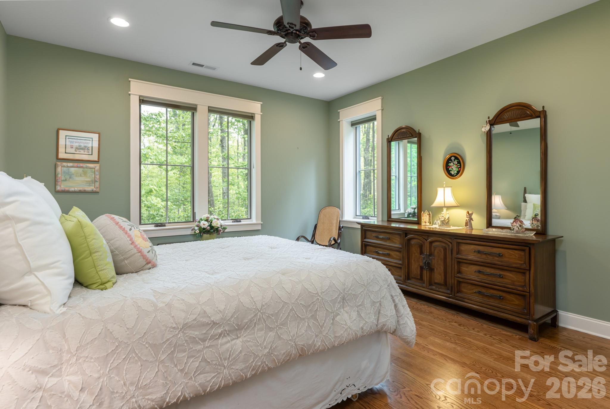 587 Autumn Sky Drive — Hendersonville