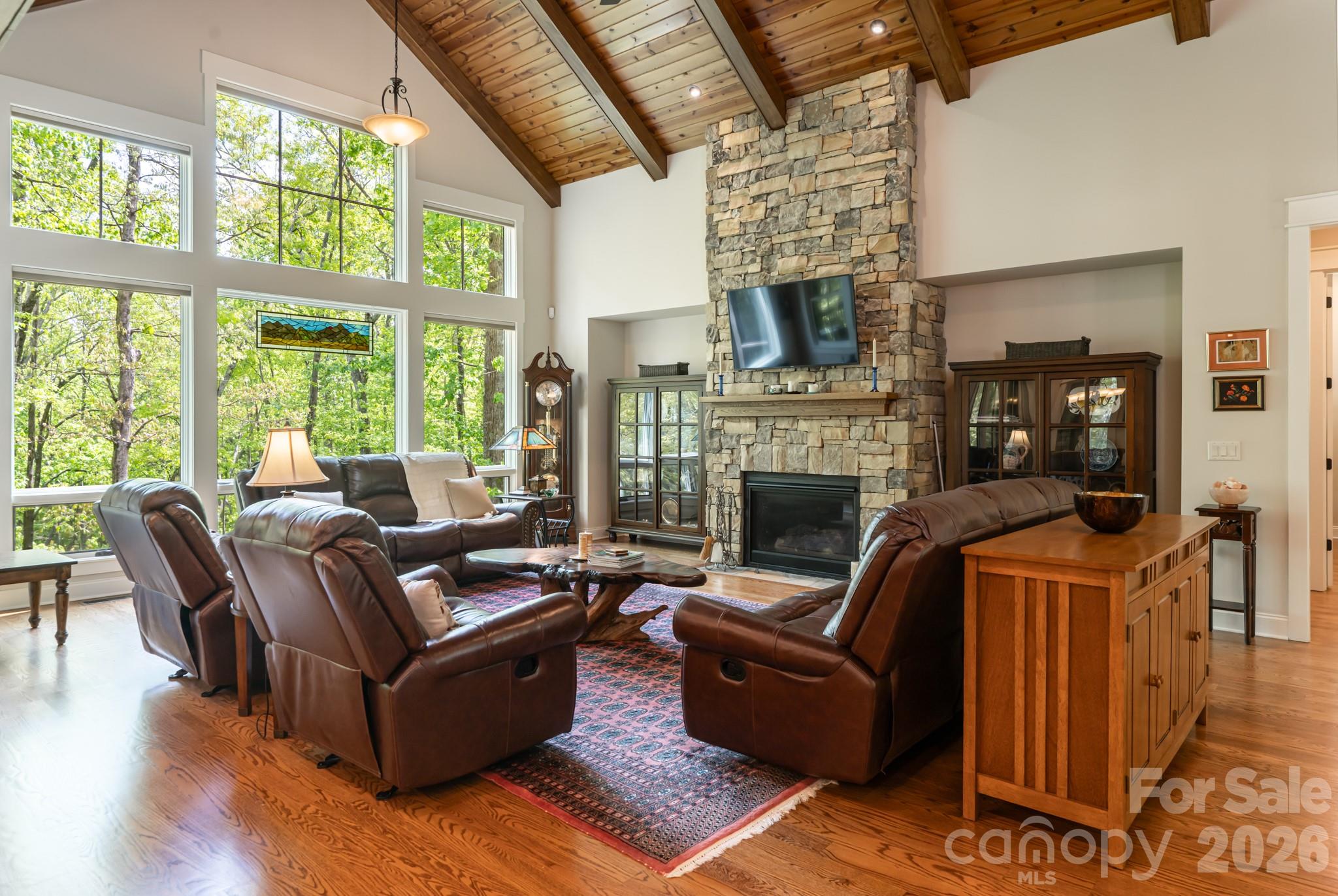 587 Autumn Sky Drive — Hendersonville