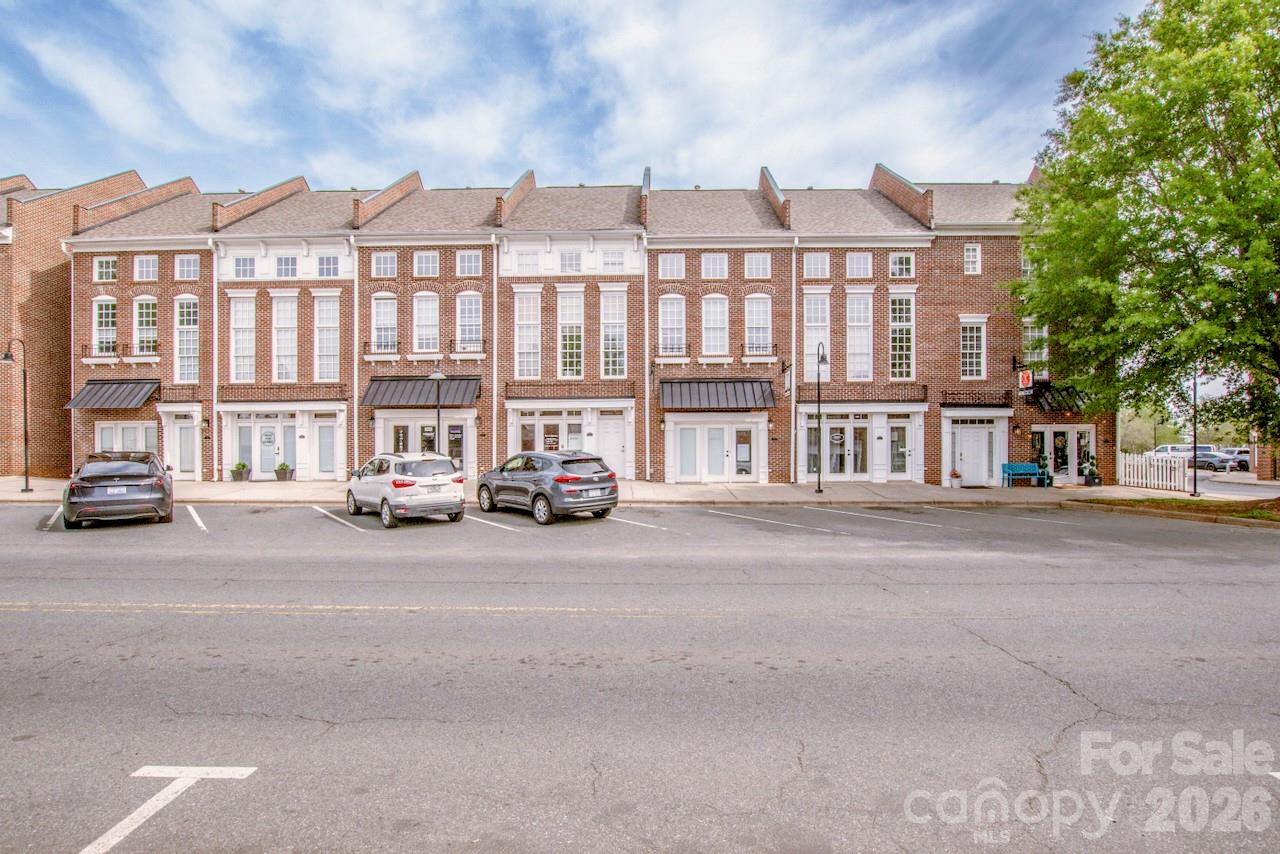 21329 Catawba Avenue — Cornelius