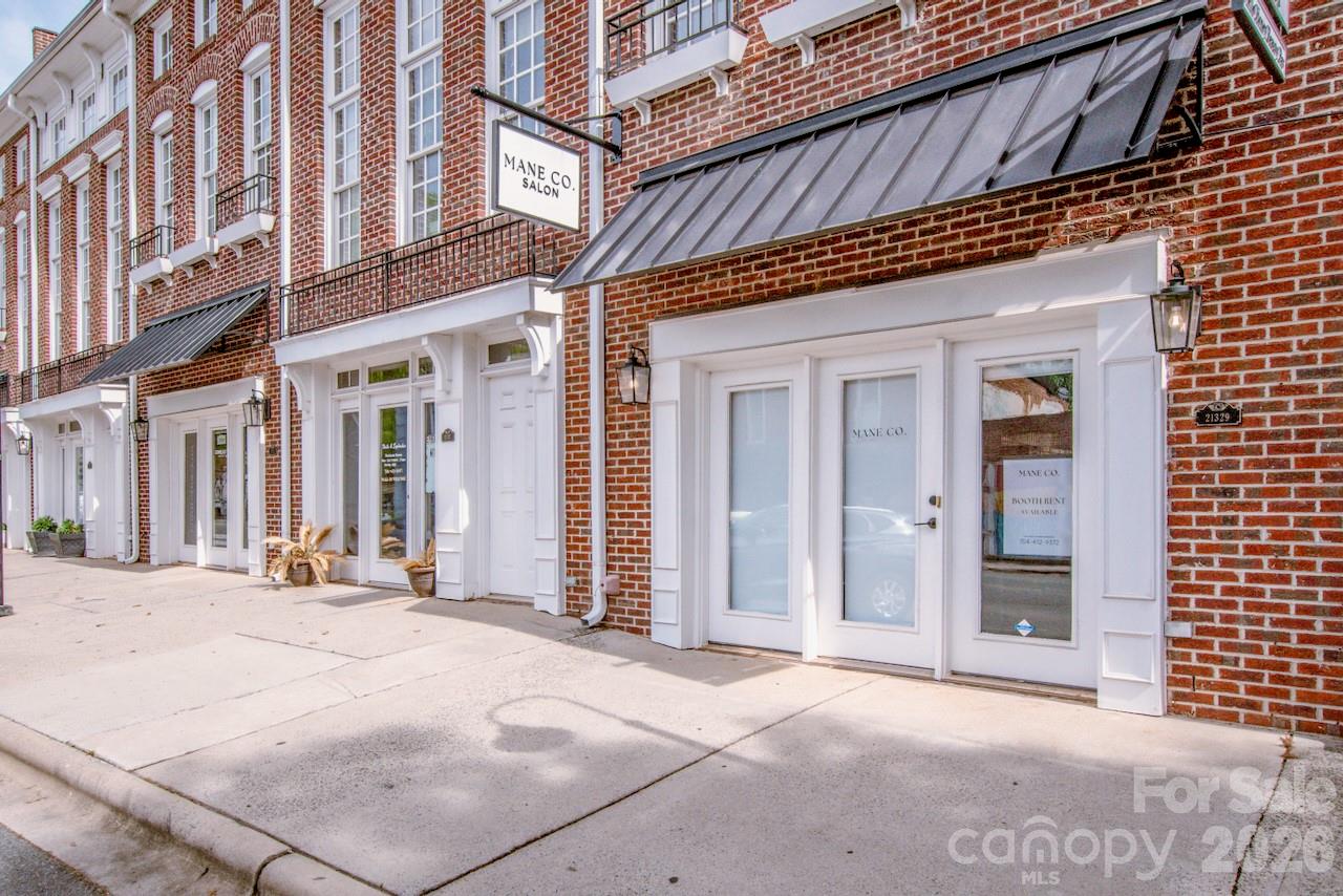 21329 Catawba Avenue — Cornelius