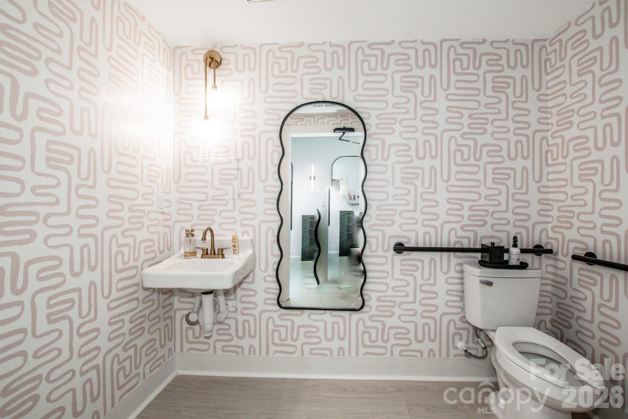 21329 Catawba Avenue — Cornelius