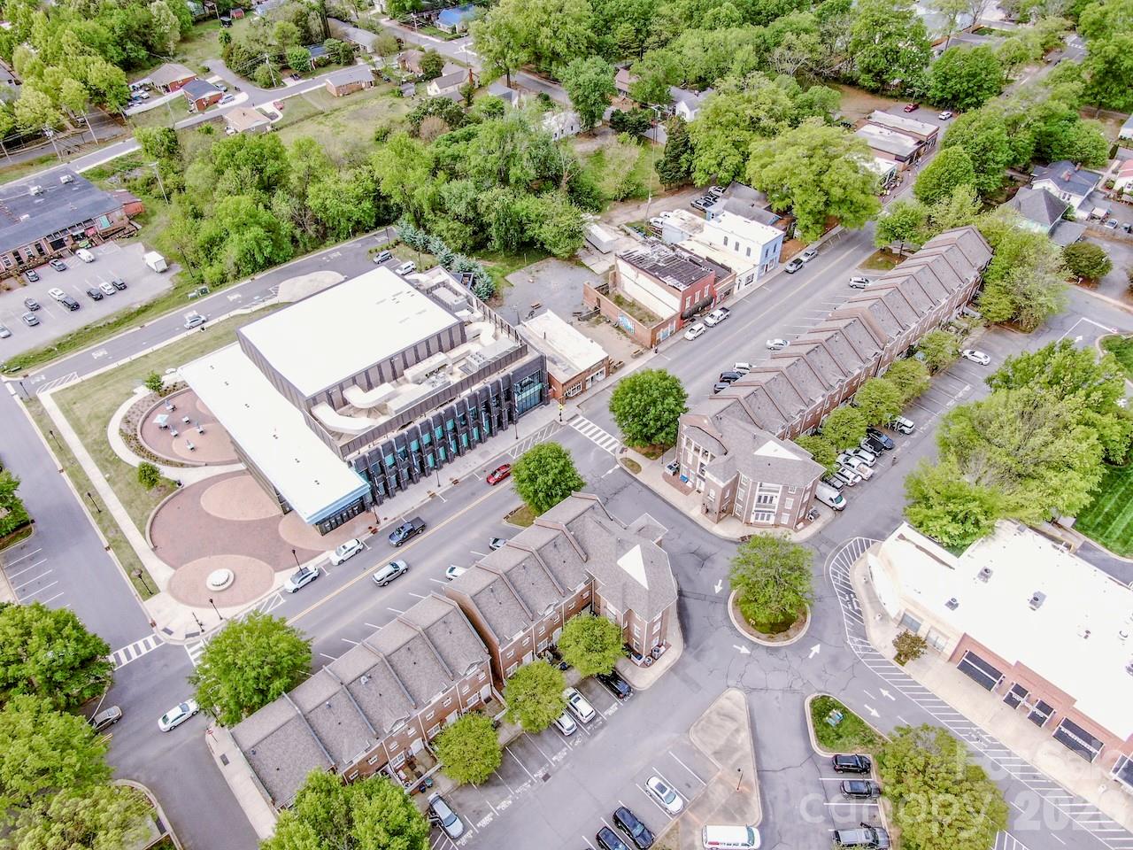 21329 Catawba Avenue — Cornelius