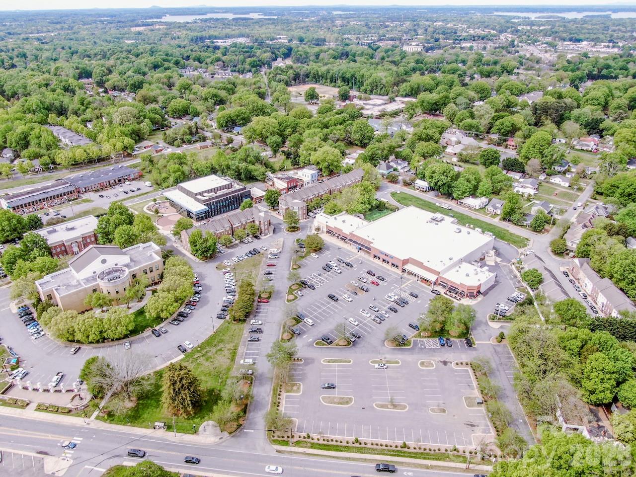 21329 Catawba Avenue — Cornelius