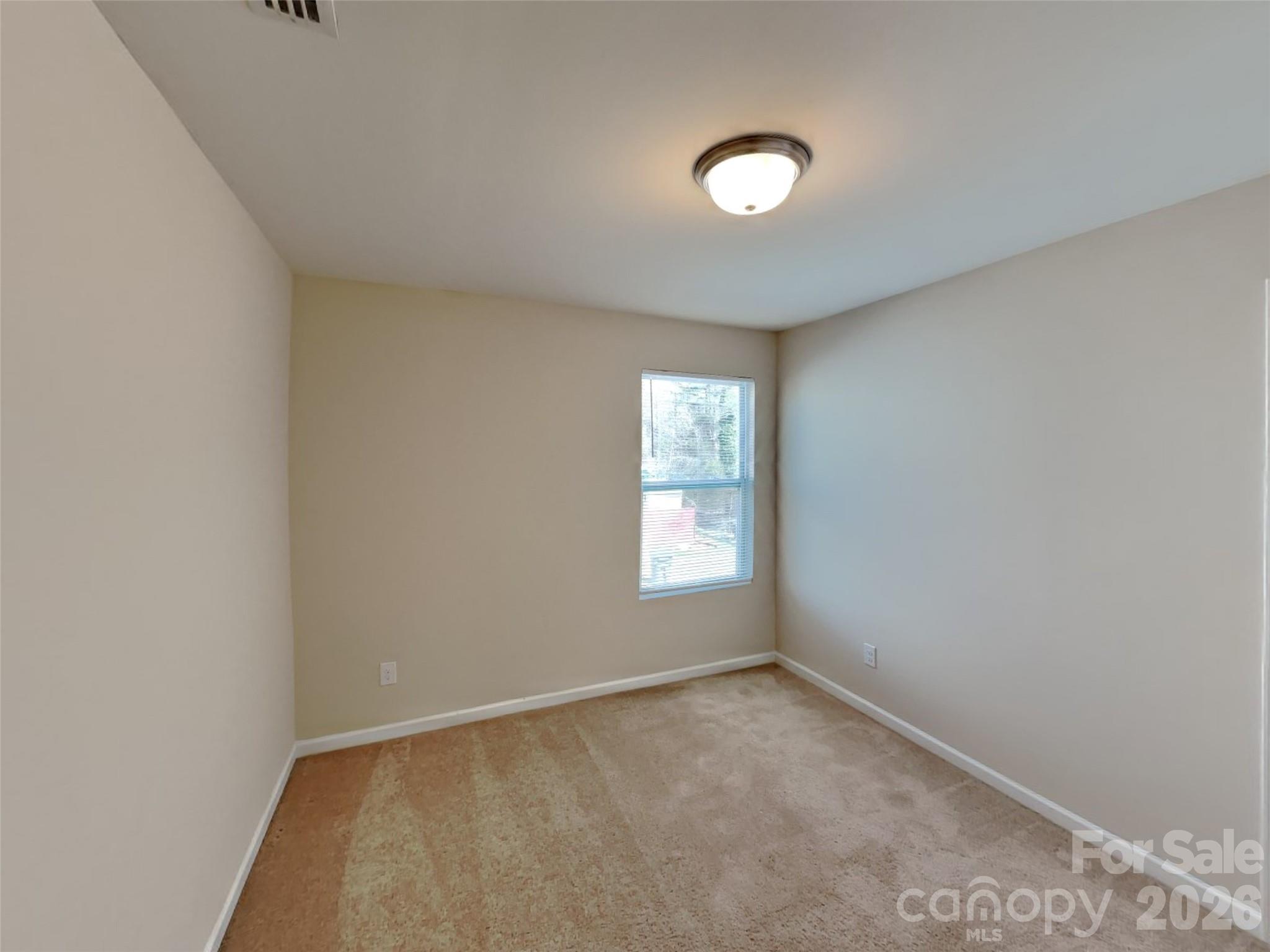 814 Sarah Laura Lane — Statesville