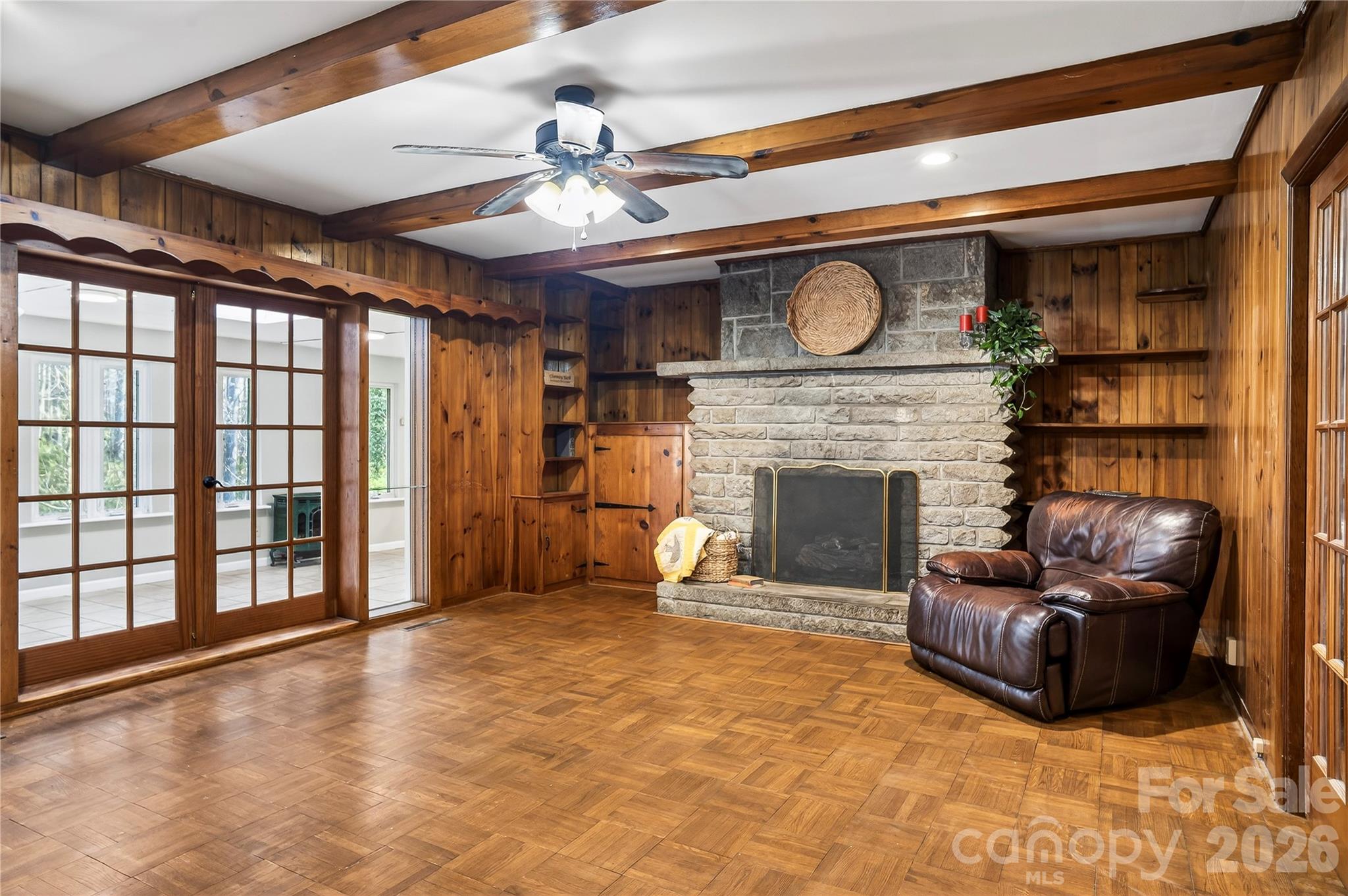 3002 Kanuga Road — Hendersonville