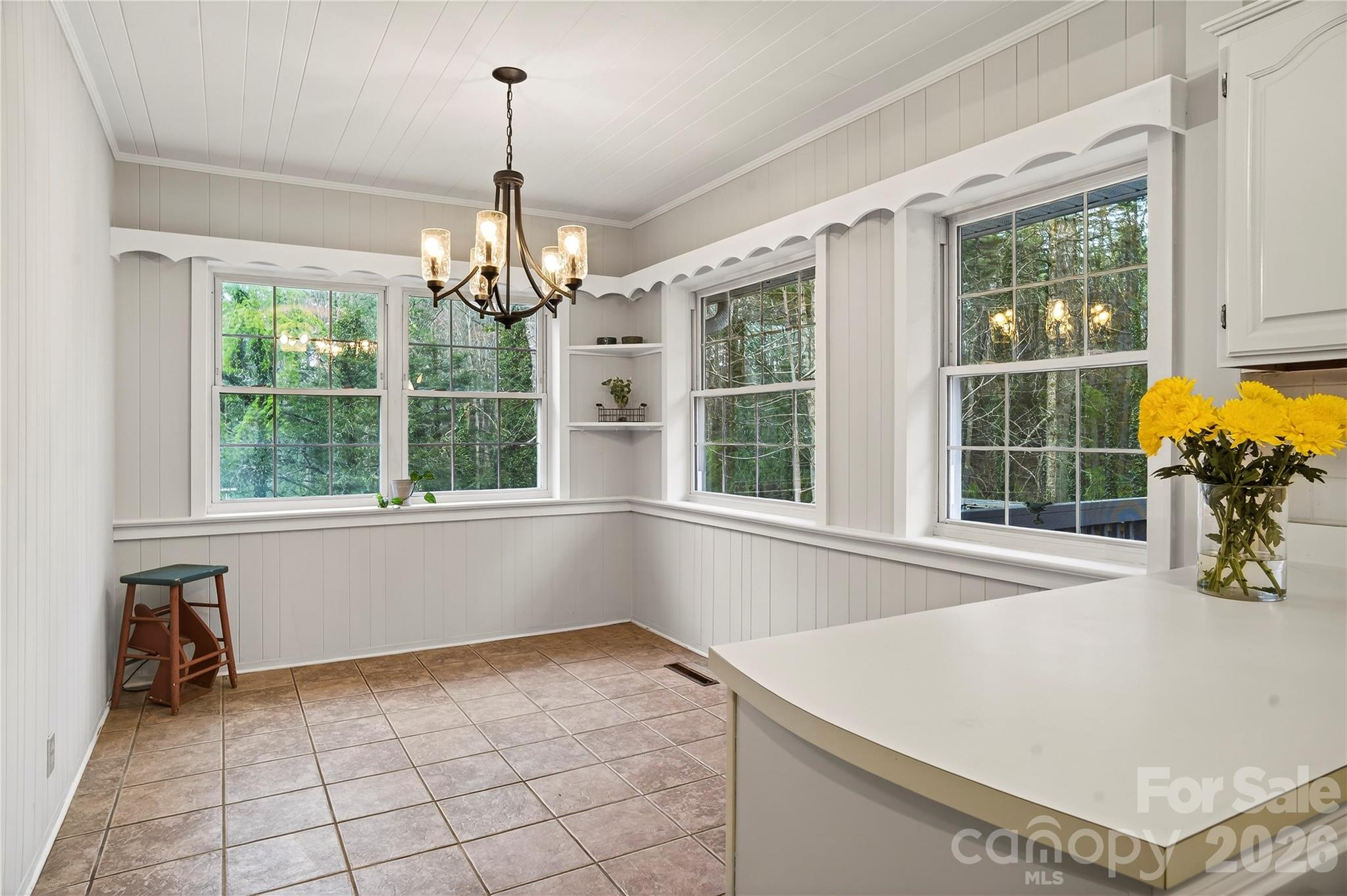 3002 Kanuga Road — Hendersonville
