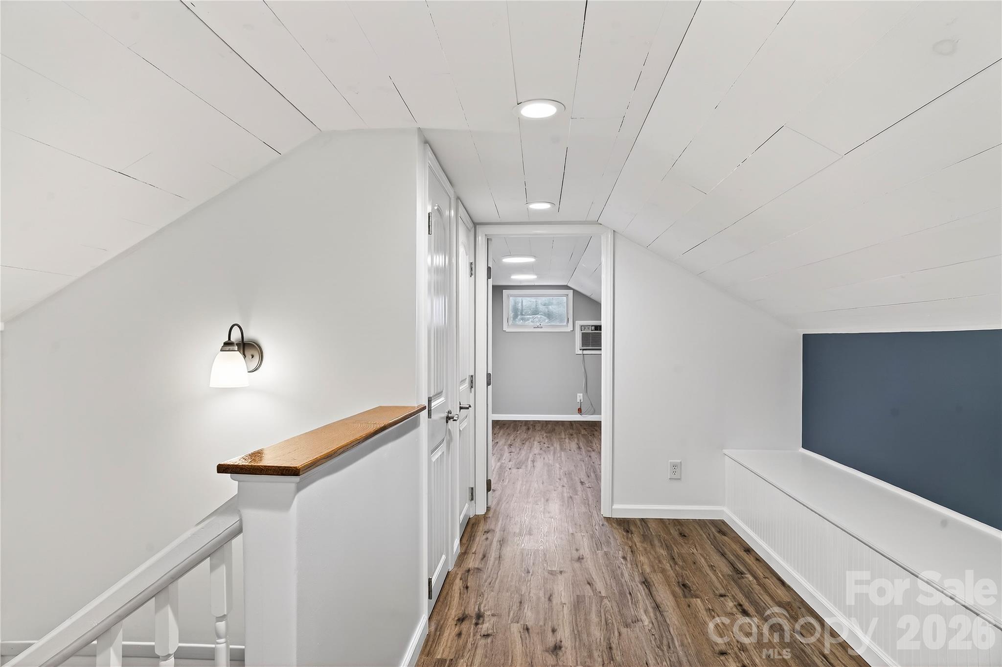 3002 Kanuga Road — Hendersonville