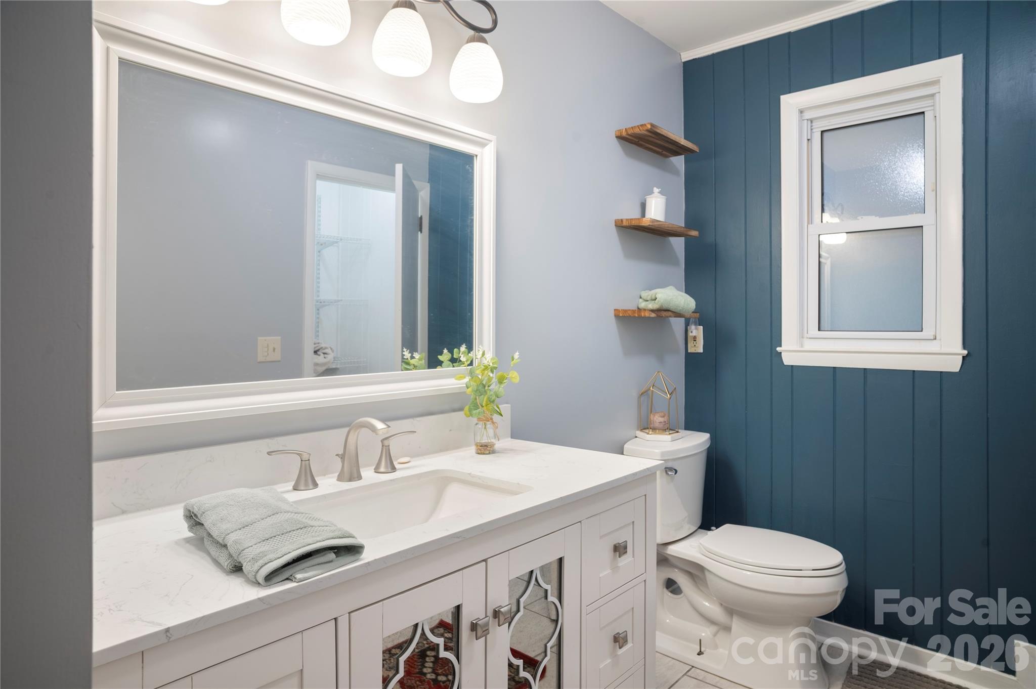 3002 Kanuga Road — Hendersonville