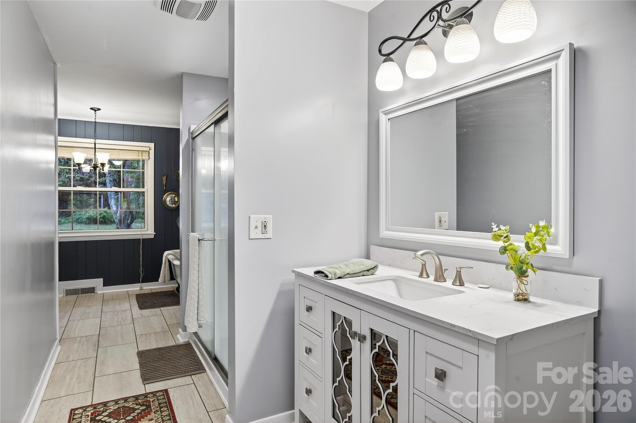 3002 Kanuga Road — Hendersonville