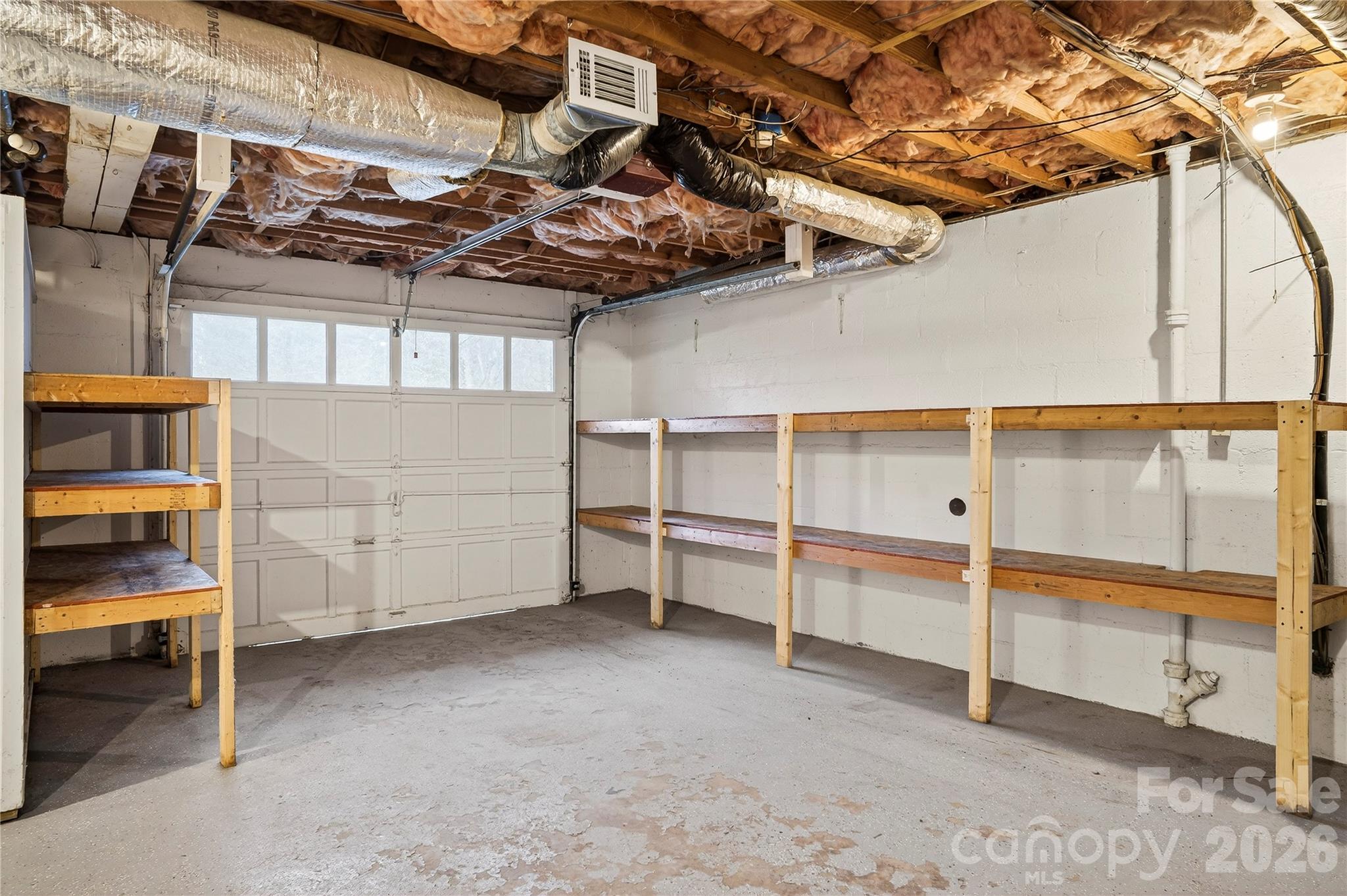 3002 Kanuga Road — Hendersonville