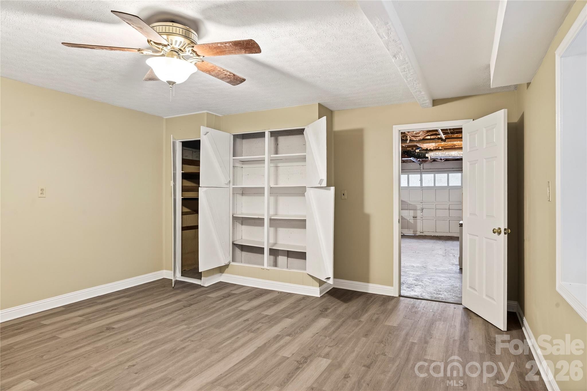 3002 Kanuga Road — Hendersonville