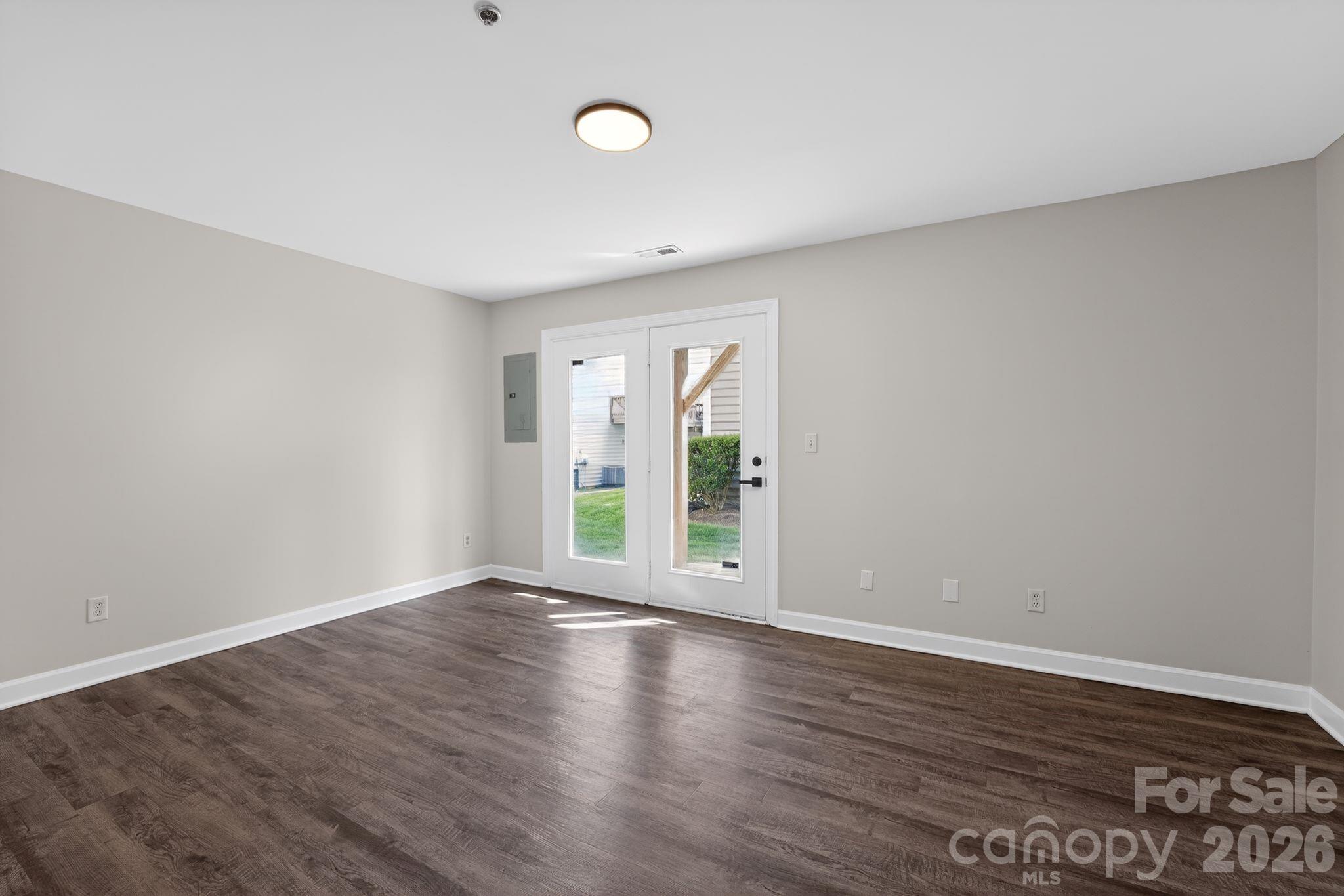2838 Avalon Loop Road — Charlotte