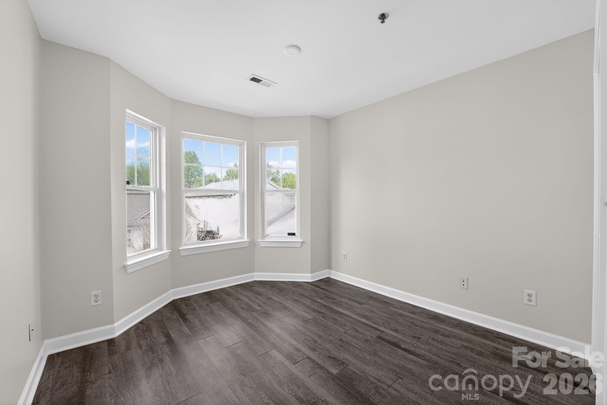 2838 Avalon Loop Road — Charlotte