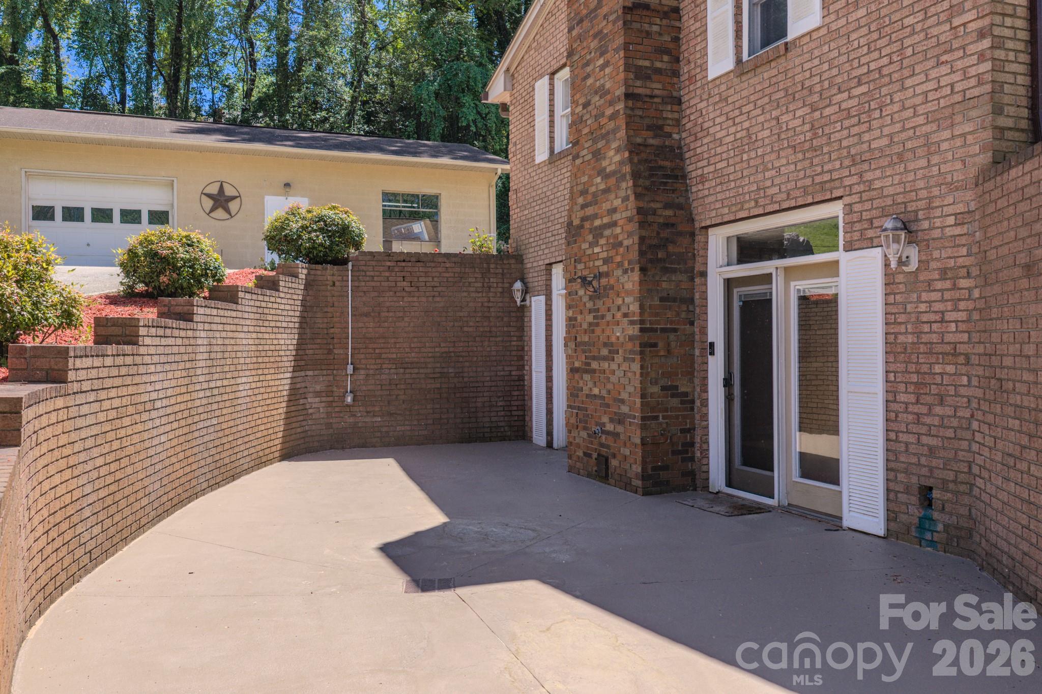 176 Sunny Street — Marion