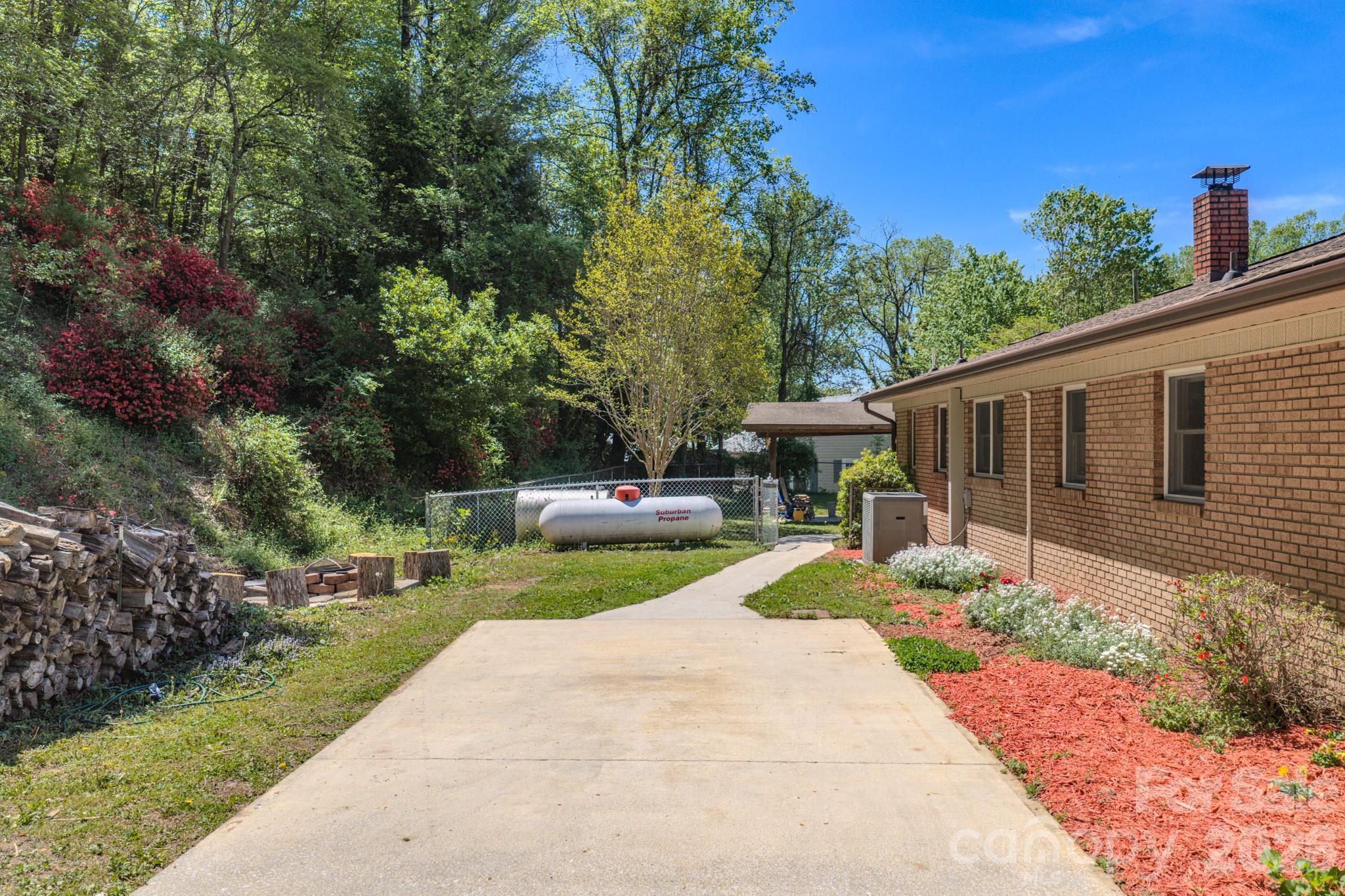 176 Sunny Street — Marion