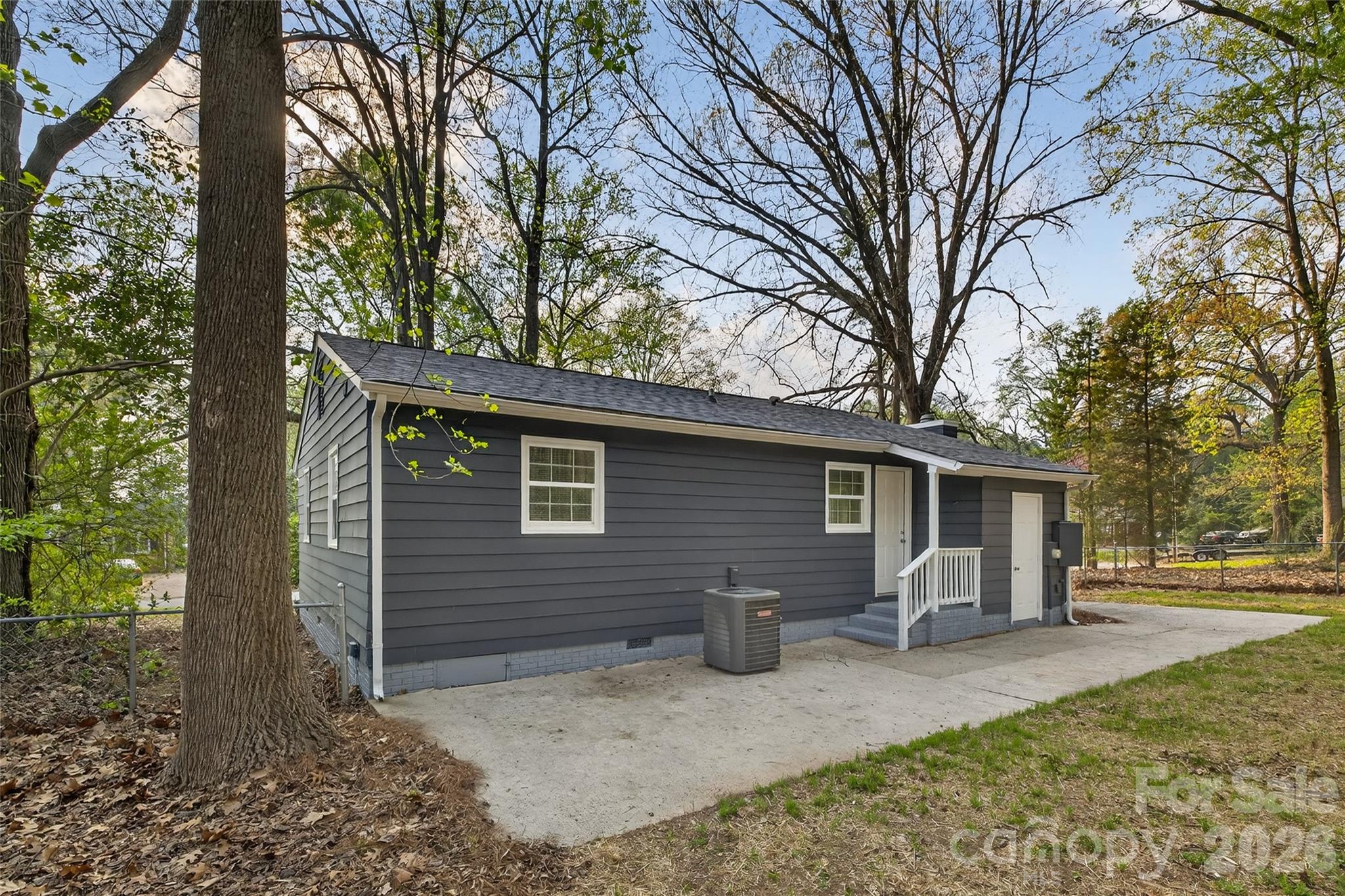5143 Delivau Drive — Charlotte