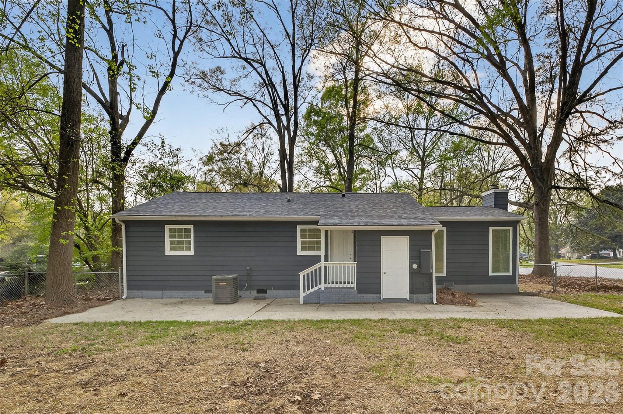 5143 Delivau Drive — Charlotte