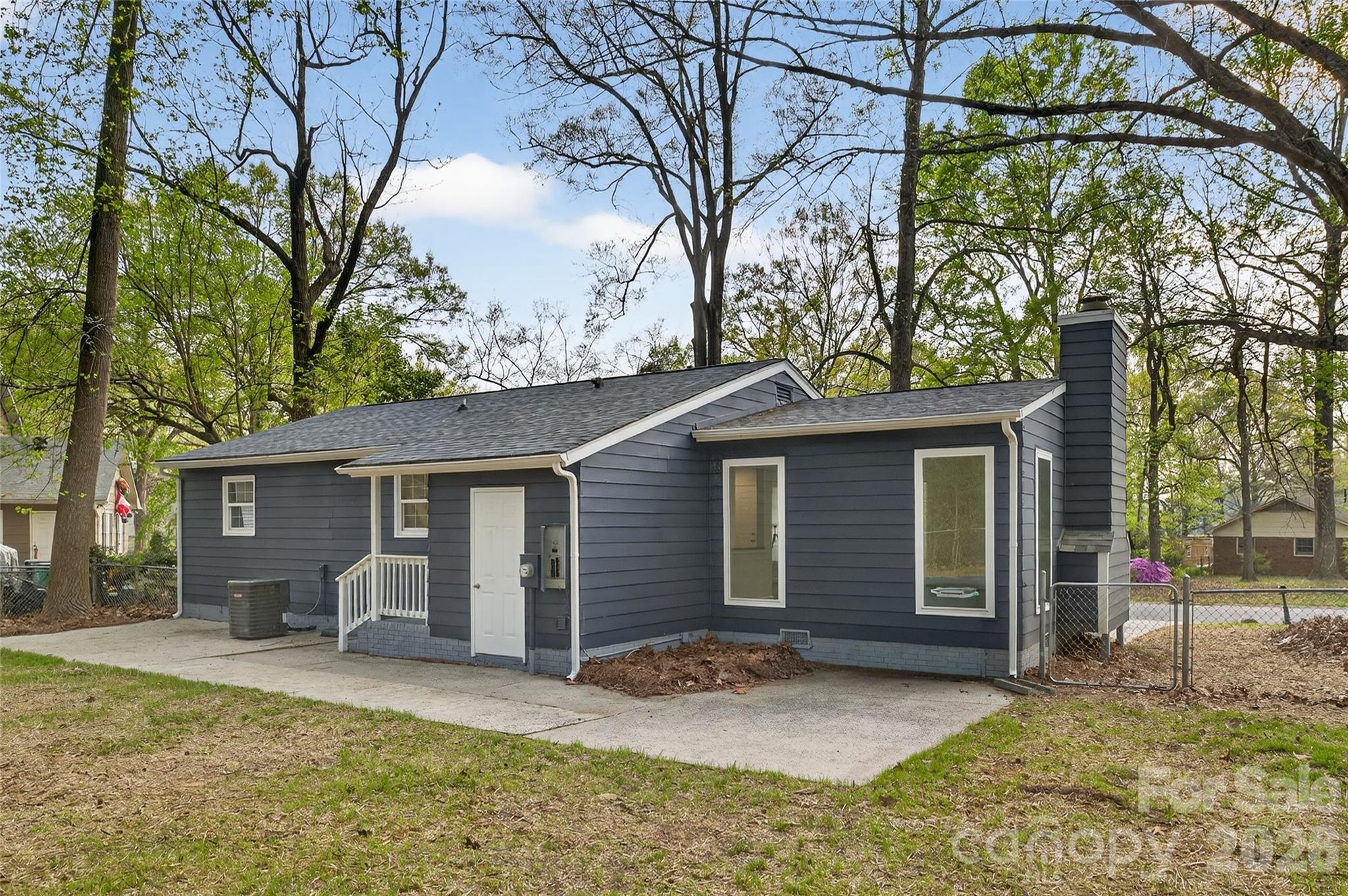 5143 Delivau Drive — Charlotte