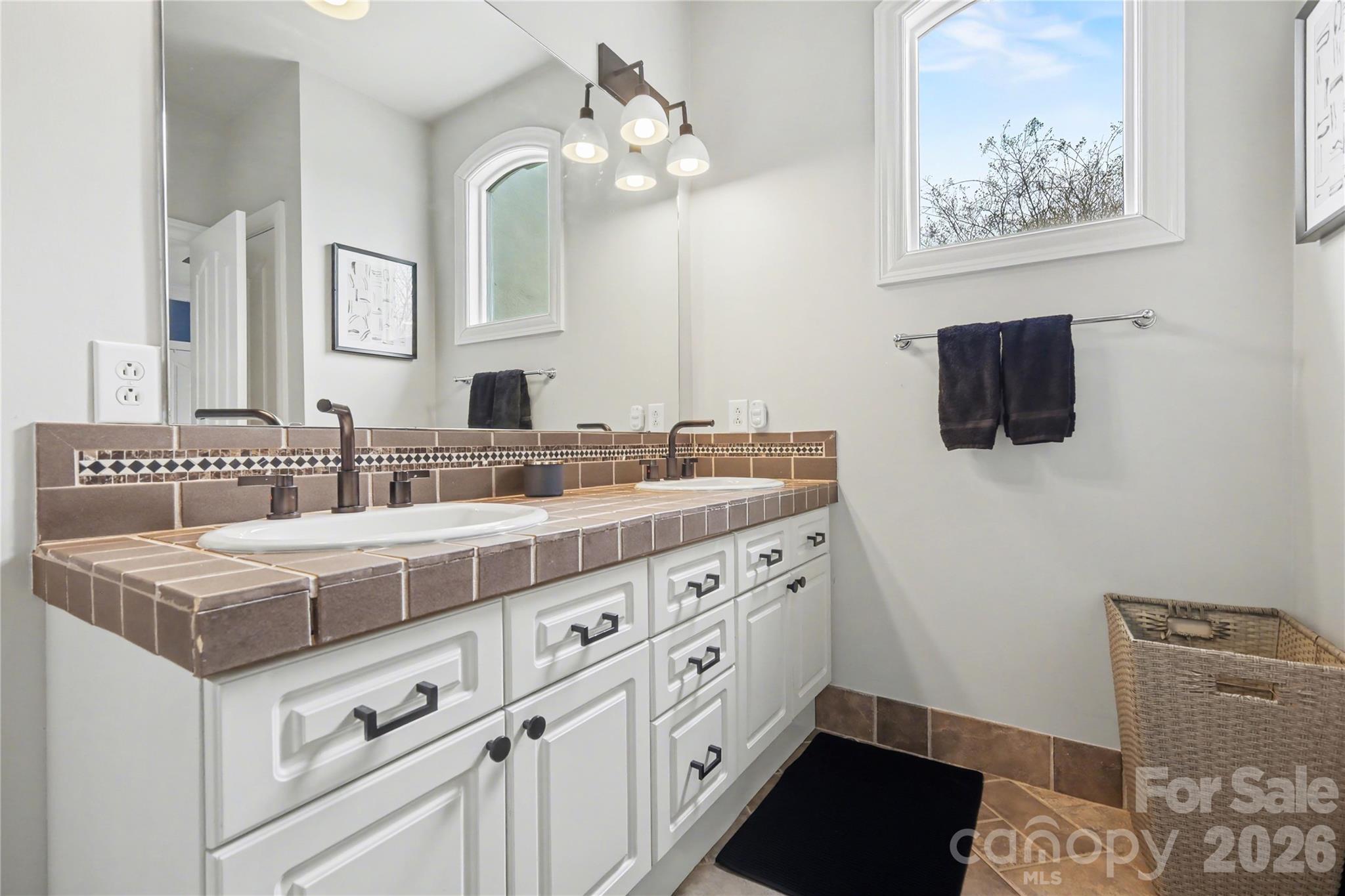 6312 Mitchell Hollow Road — Charlotte