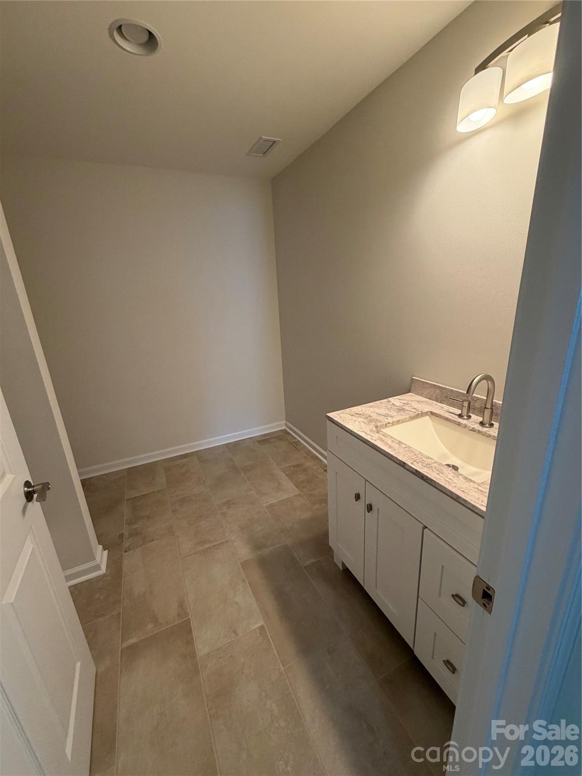 657 Still Street — Chester