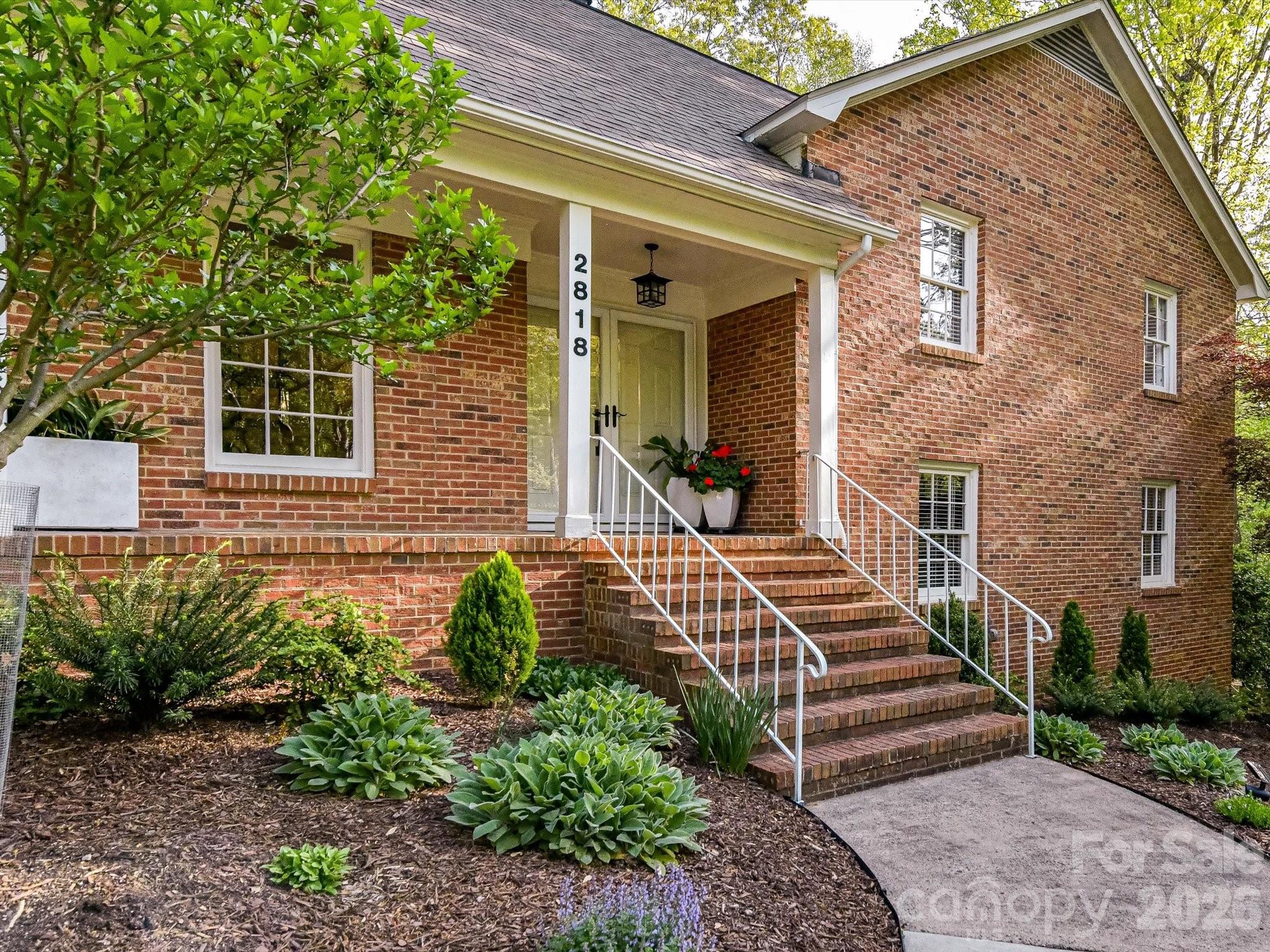 2818 Hinsdale Street — Charlotte