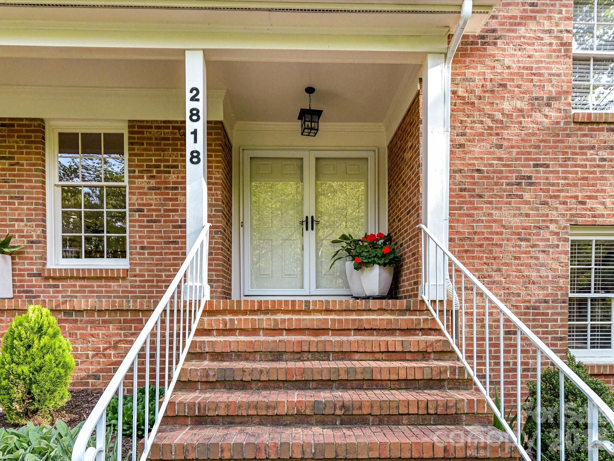 2818 Hinsdale Street — Charlotte