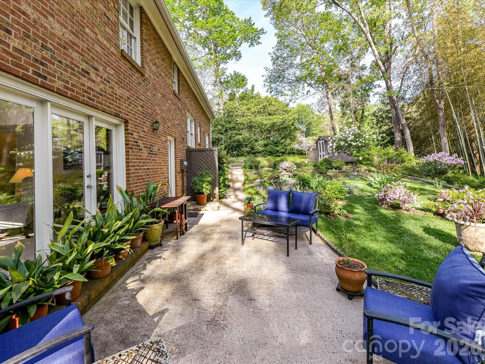 2818 Hinsdale Street — Charlotte