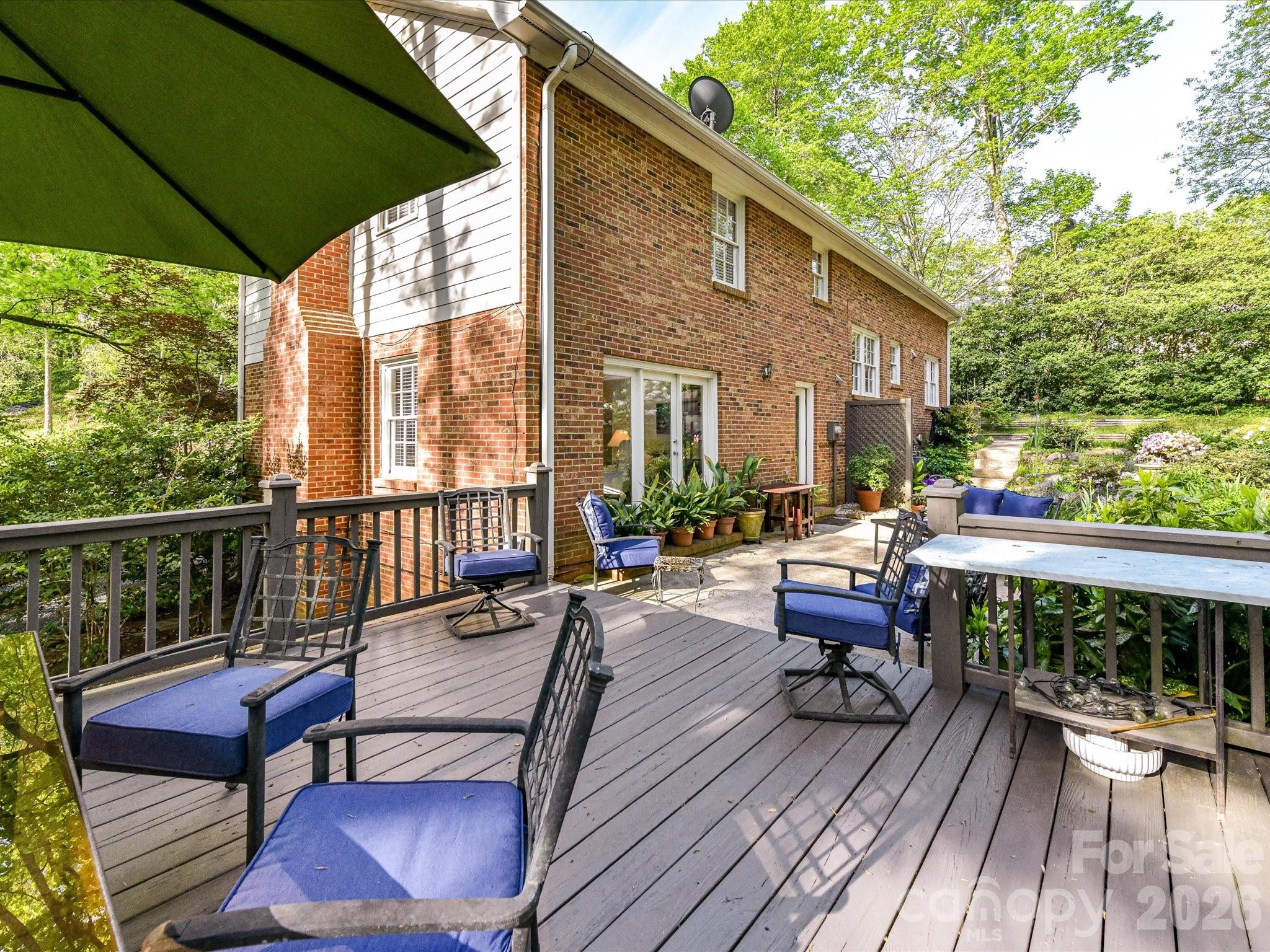 2818 Hinsdale Street — Charlotte