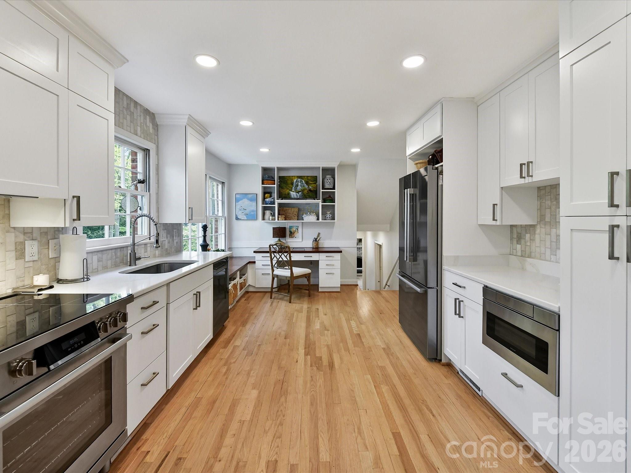 2818 Hinsdale Street — Charlotte