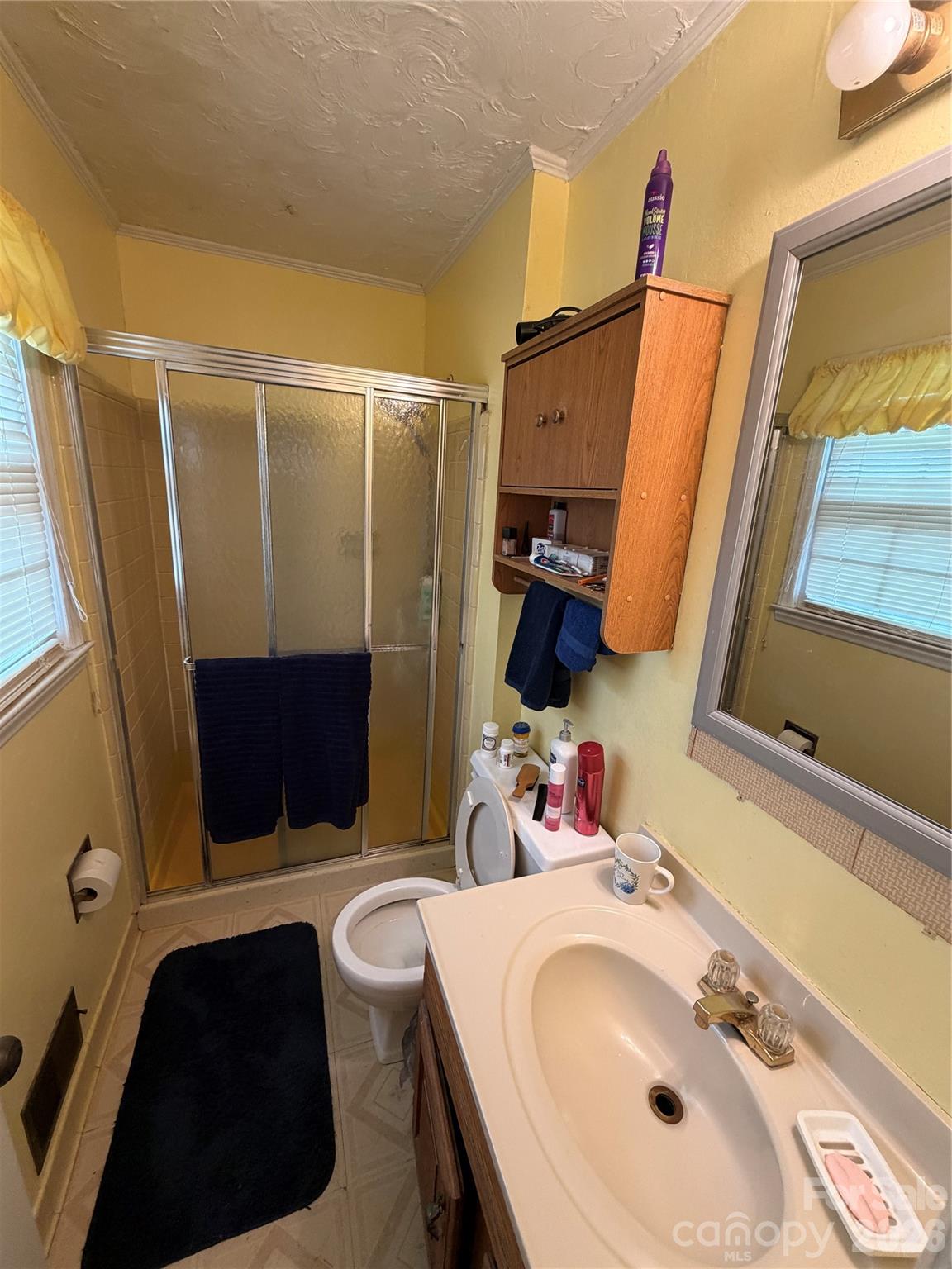 6215 Farm Pond Lane — Charlotte