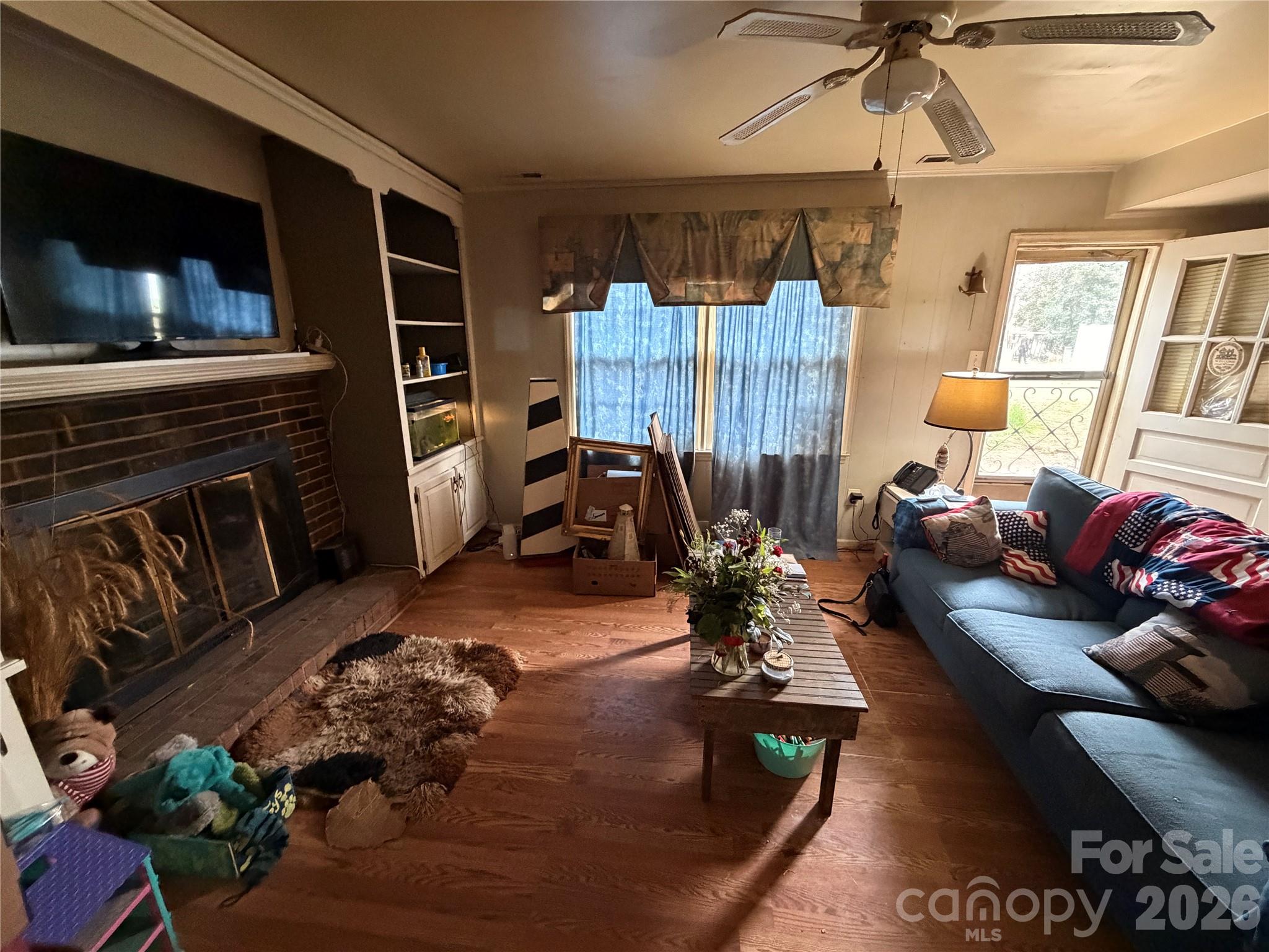 6215 Farm Pond Lane — Charlotte