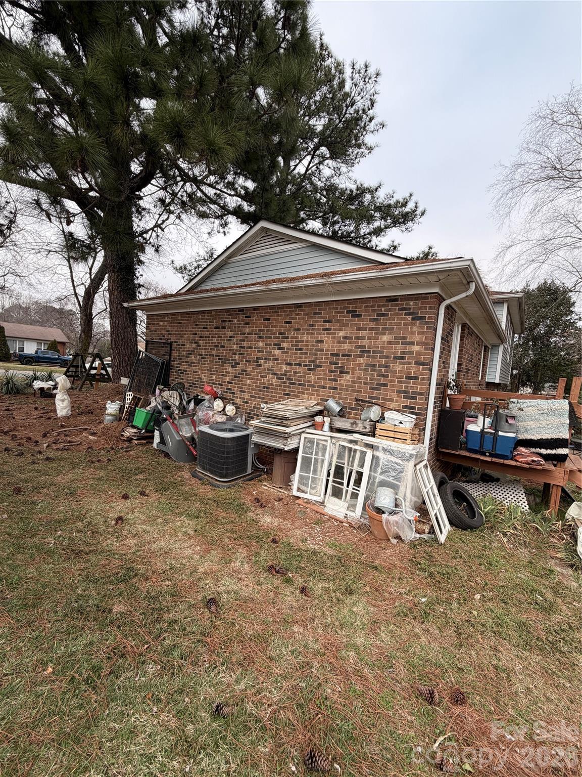 6215 Farm Pond Lane — Charlotte