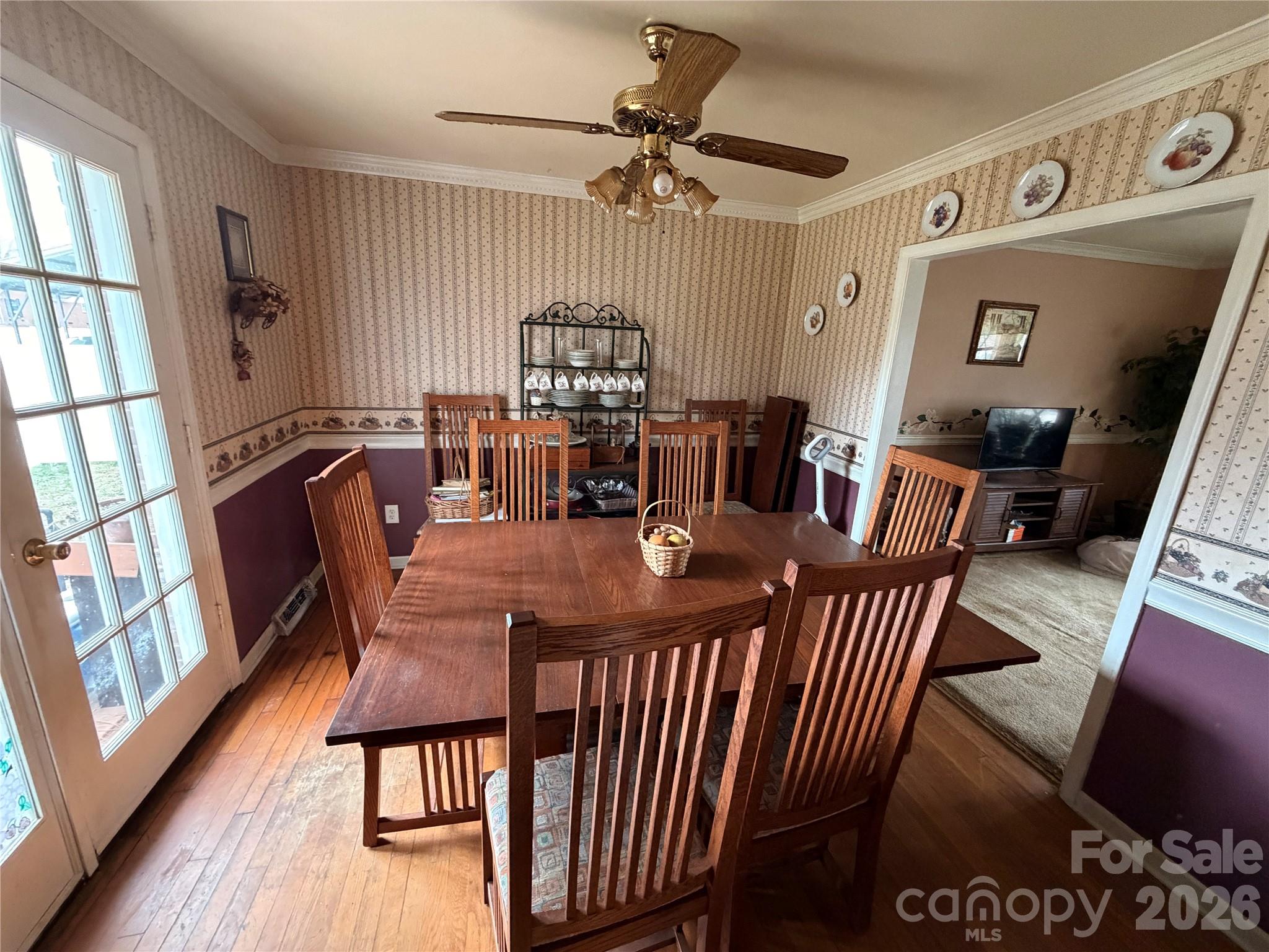 6215 Farm Pond Lane — Charlotte