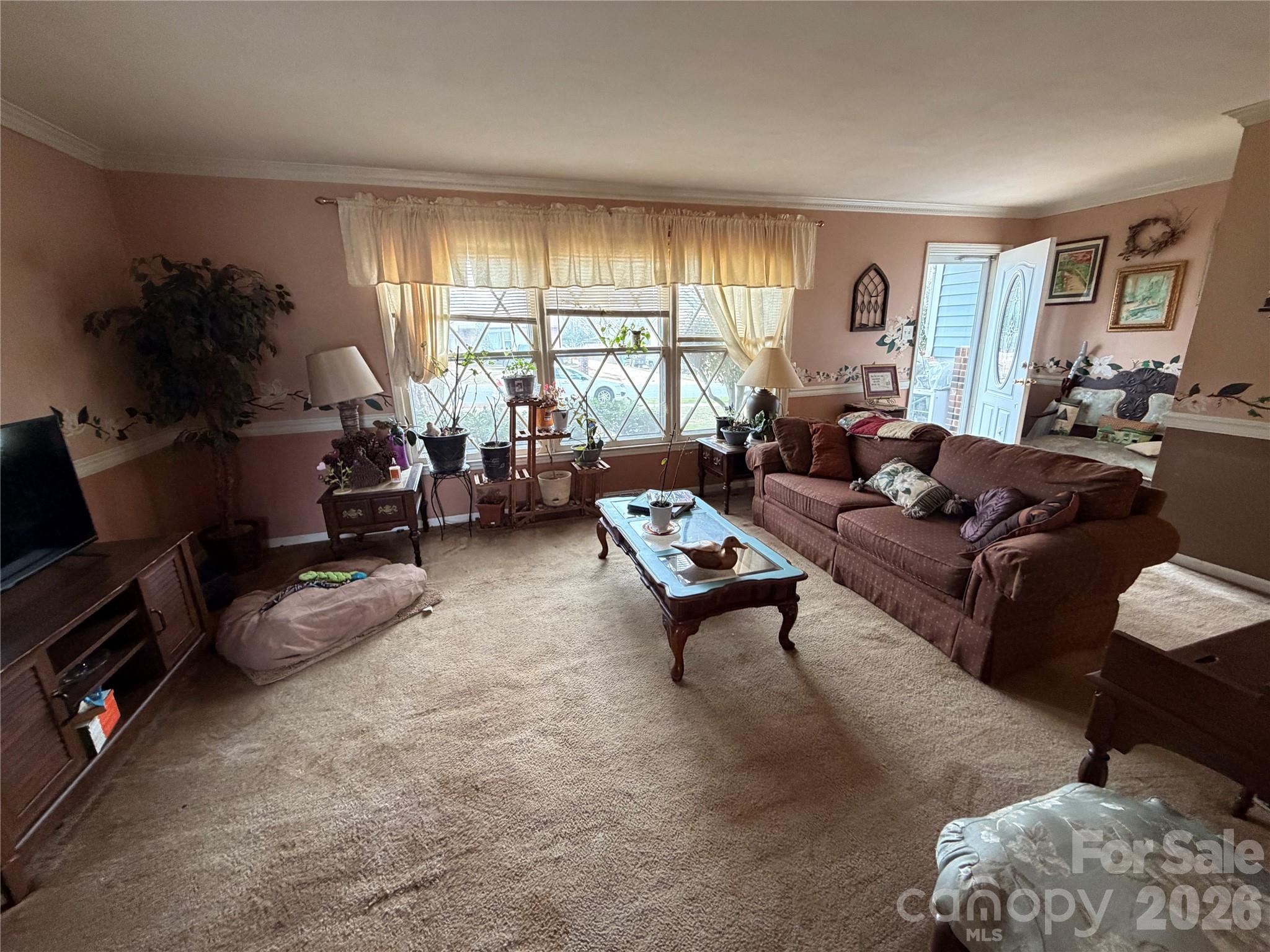 6215 Farm Pond Lane — Charlotte