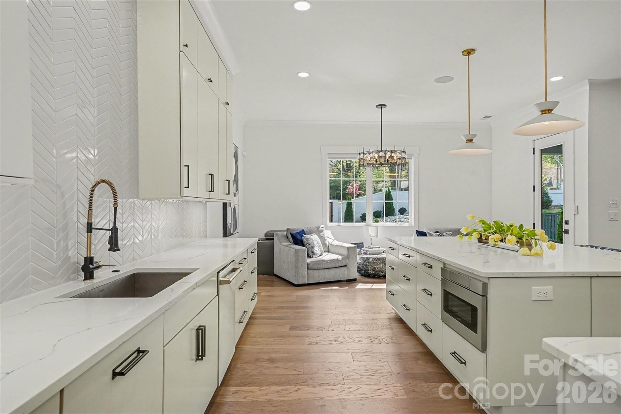 915 Laurel Creek Lane — Charlotte