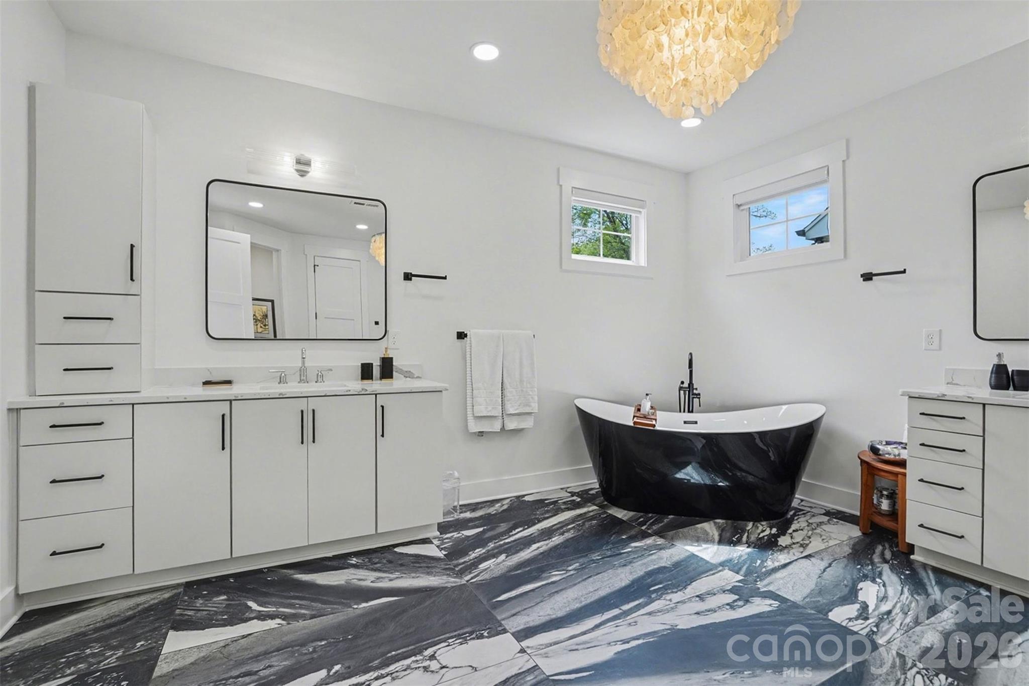 915 Laurel Creek Lane — Charlotte