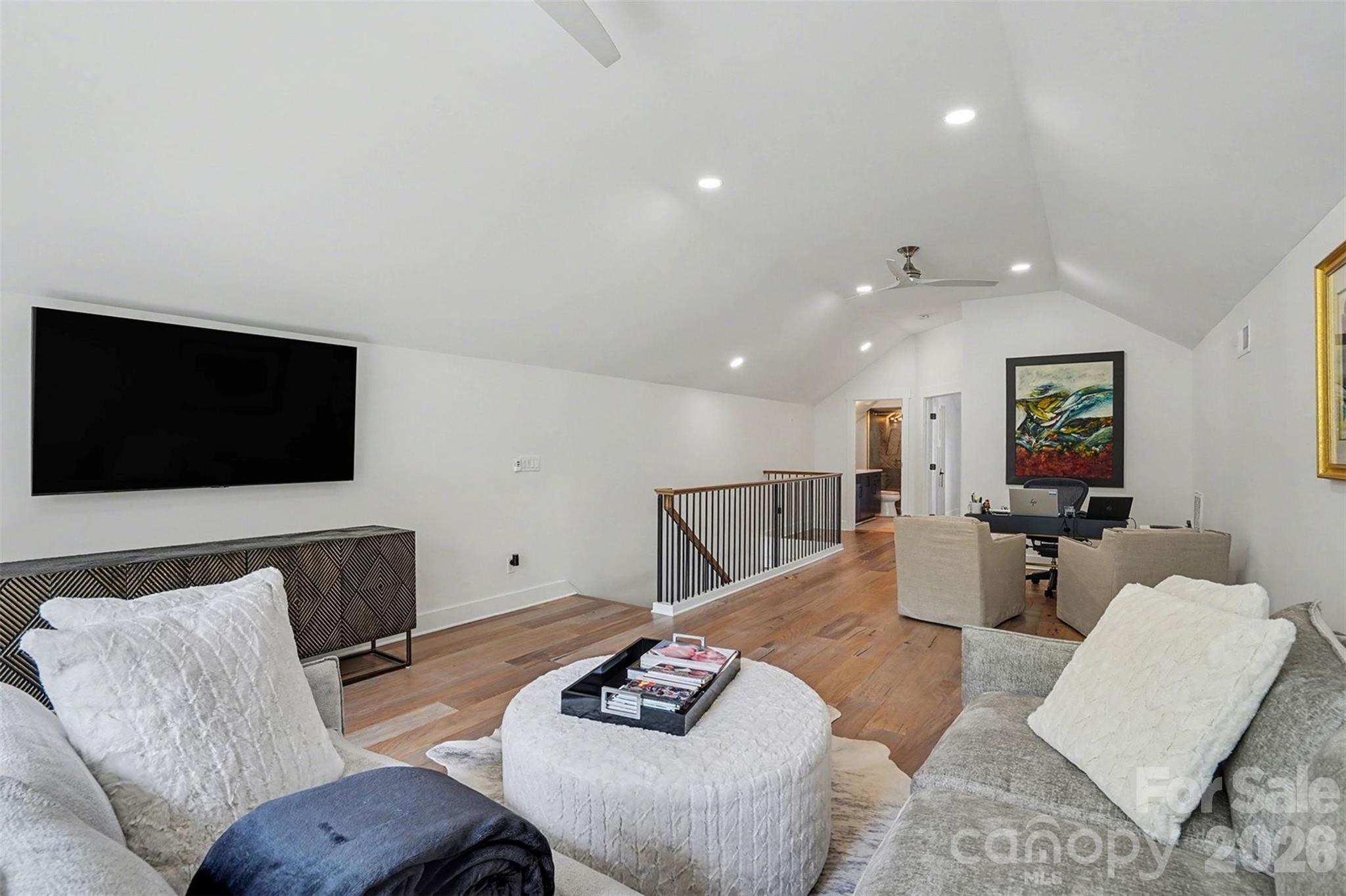915 Laurel Creek Lane — Charlotte