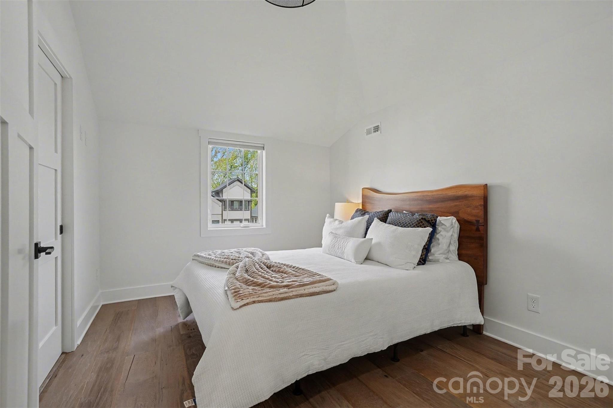 915 Laurel Creek Lane — Charlotte