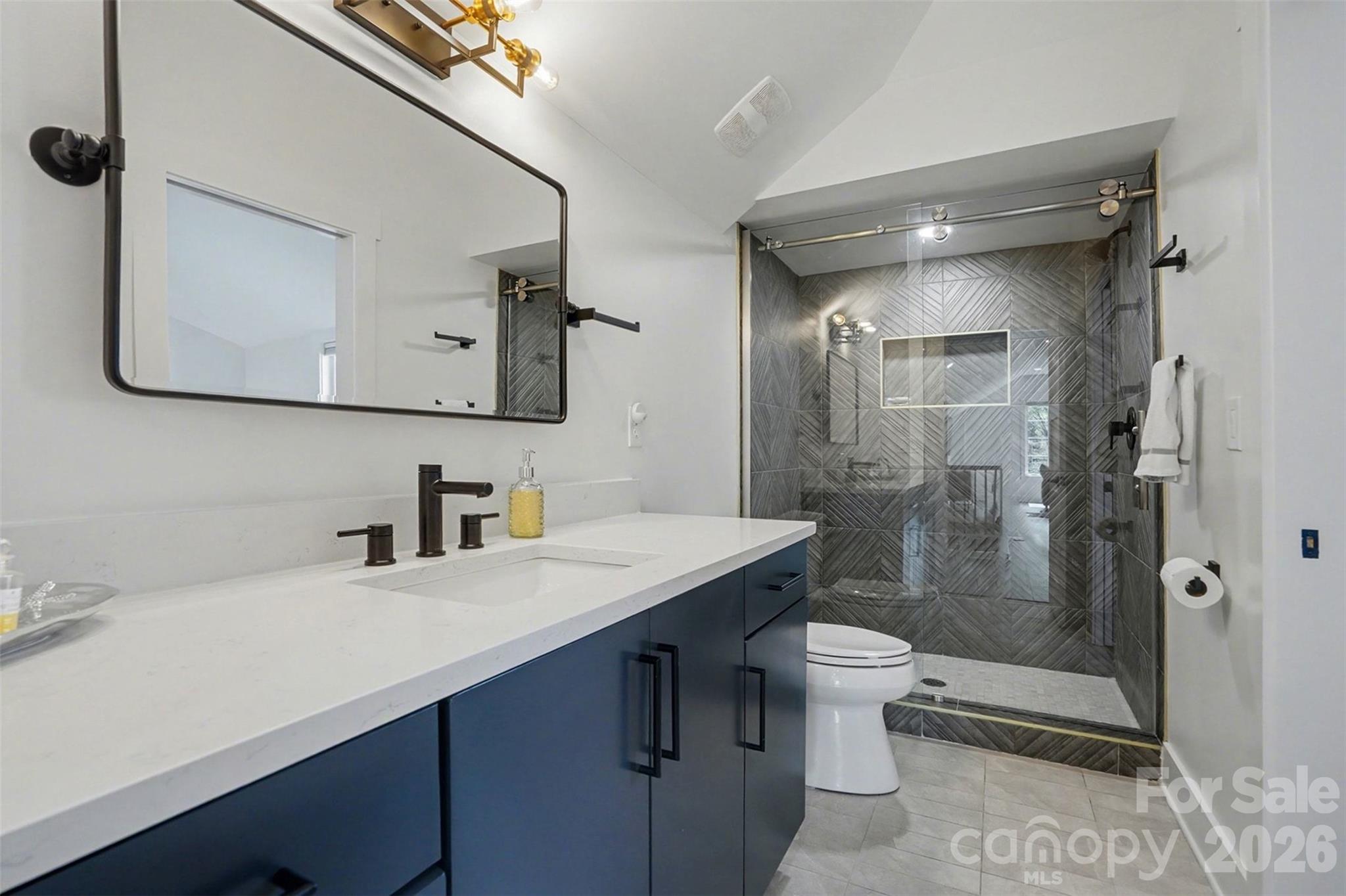 915 Laurel Creek Lane — Charlotte