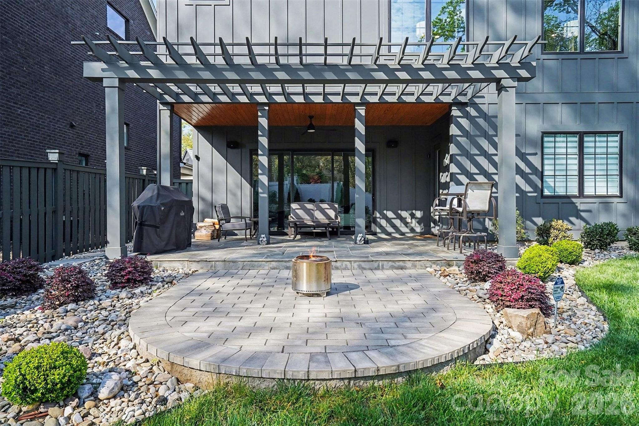 915 Laurel Creek Lane — Charlotte