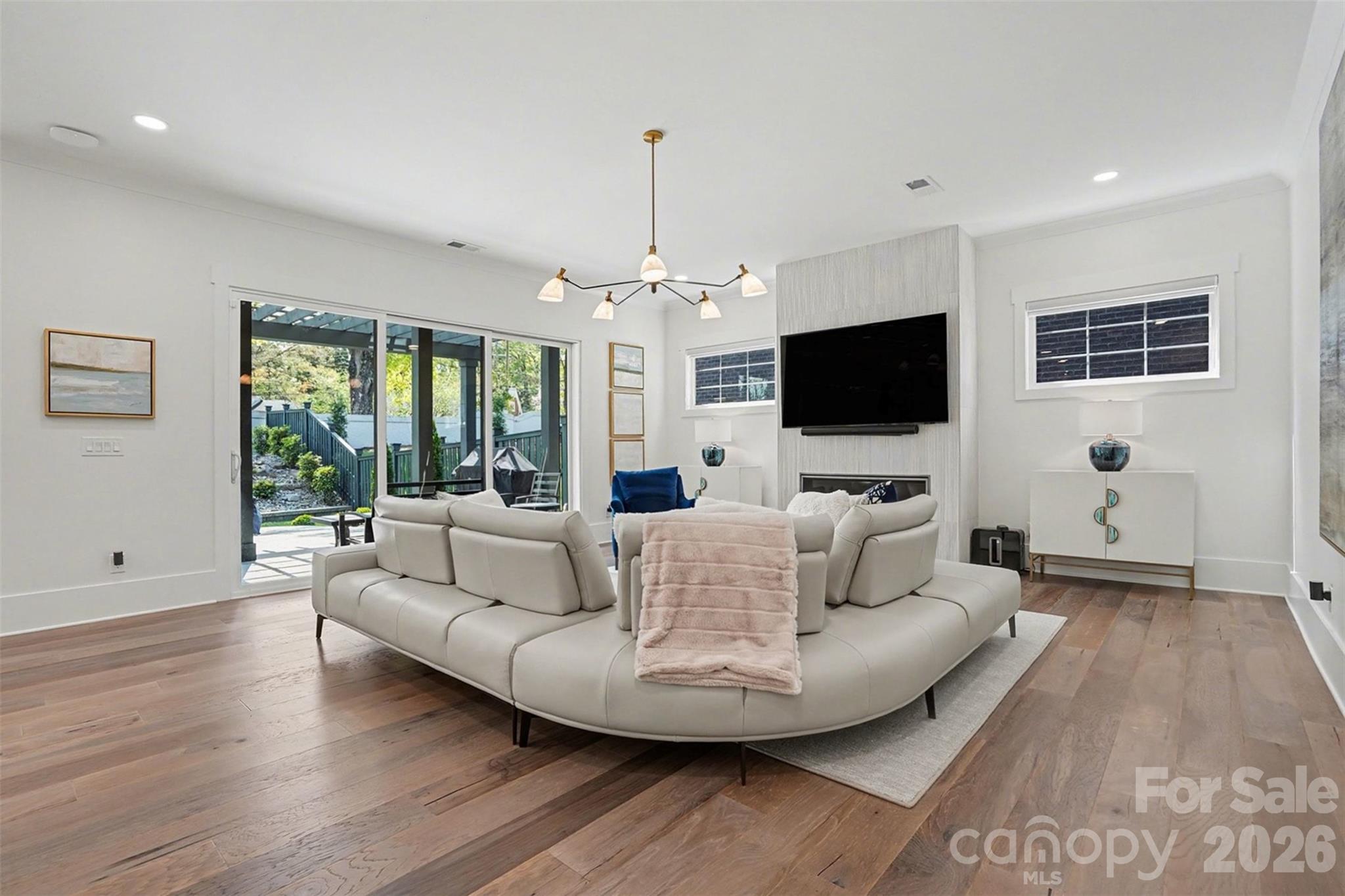 915 Laurel Creek Lane — Charlotte