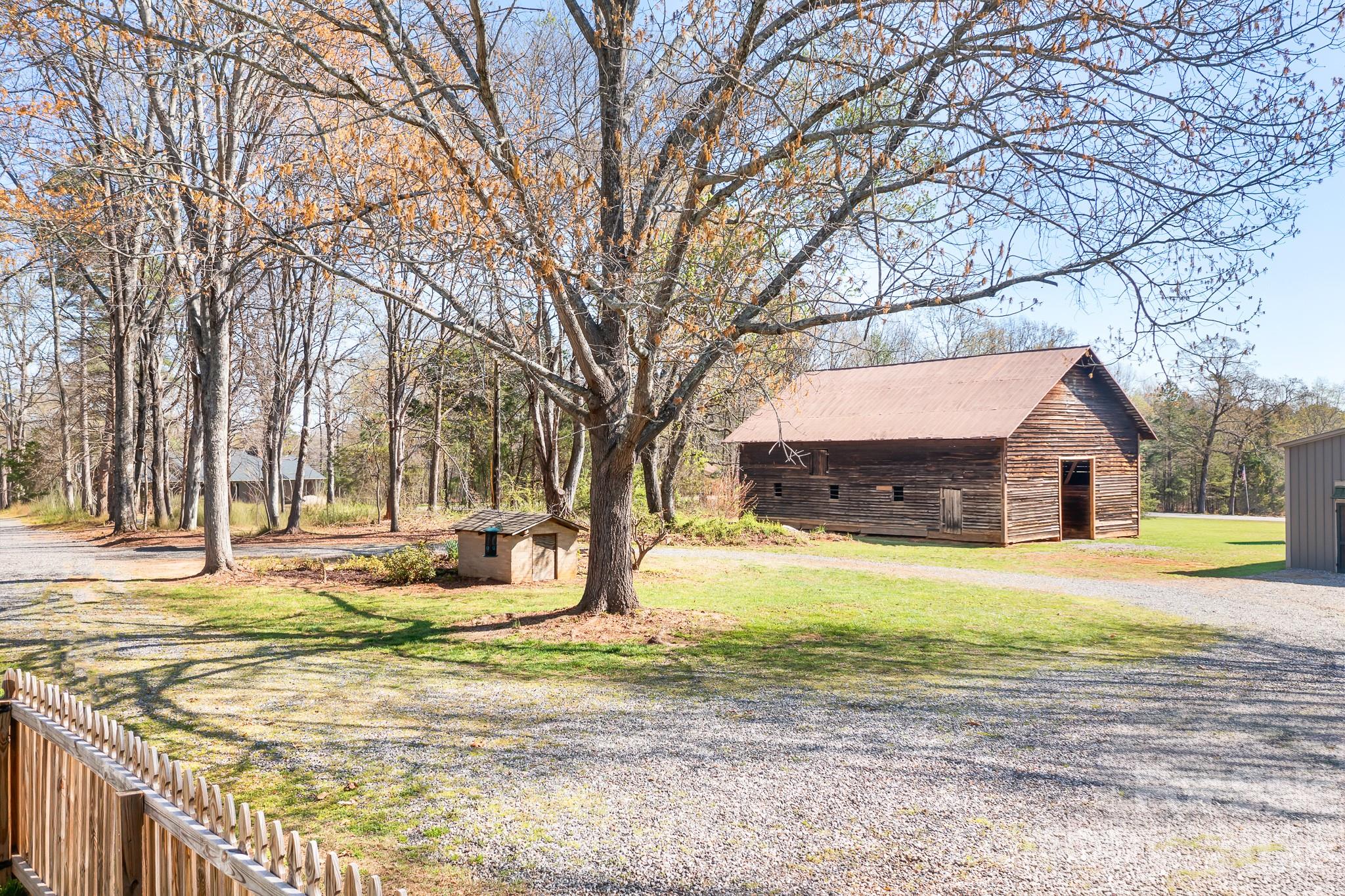 1315 Scotts Creek Road — Statesville