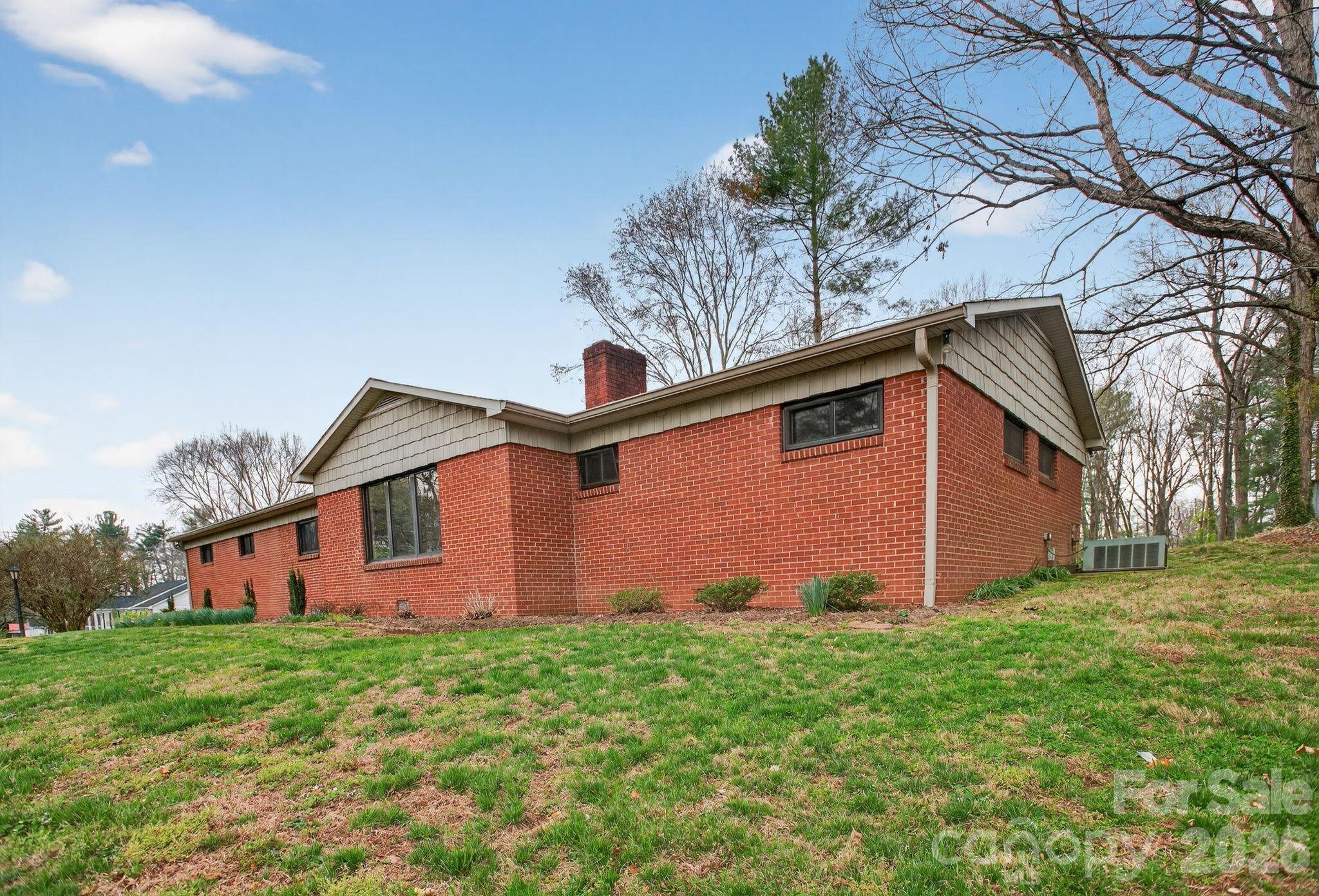 4783 Calico Road — Lenoir