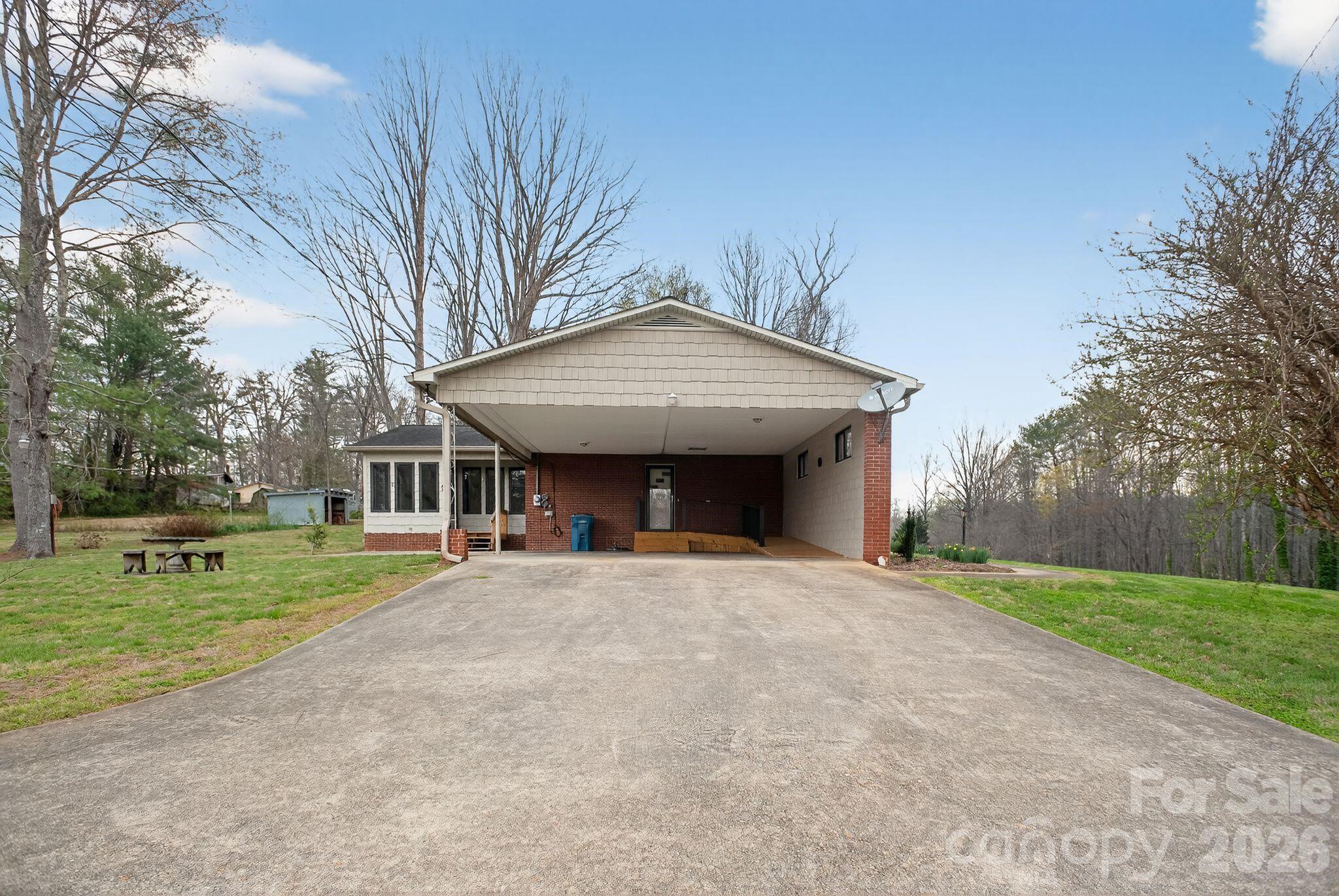 4783 Calico Road — Lenoir